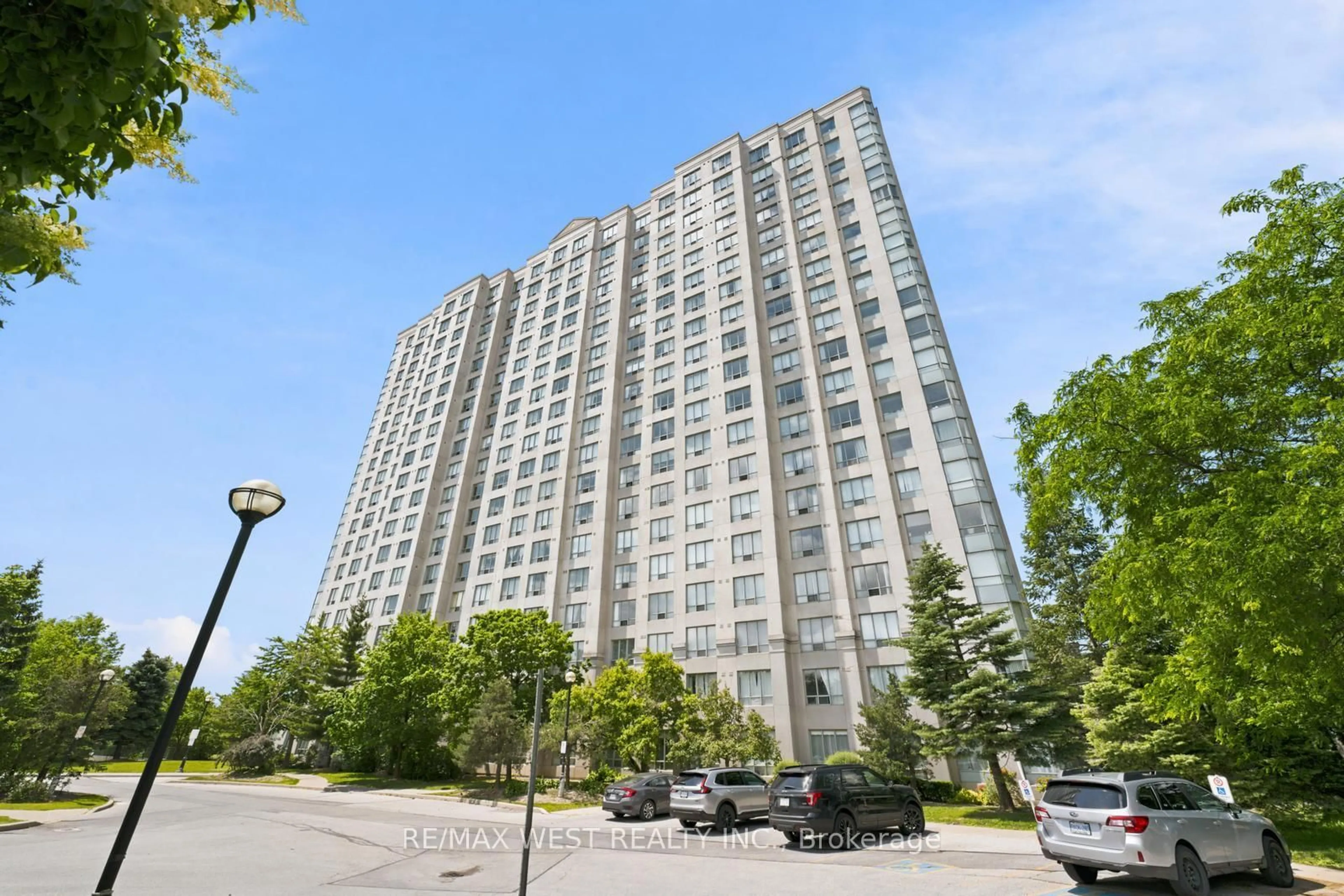 Patio, building for 2627 Mccowan Rd #1107, Toronto Ontario M1S 5T1