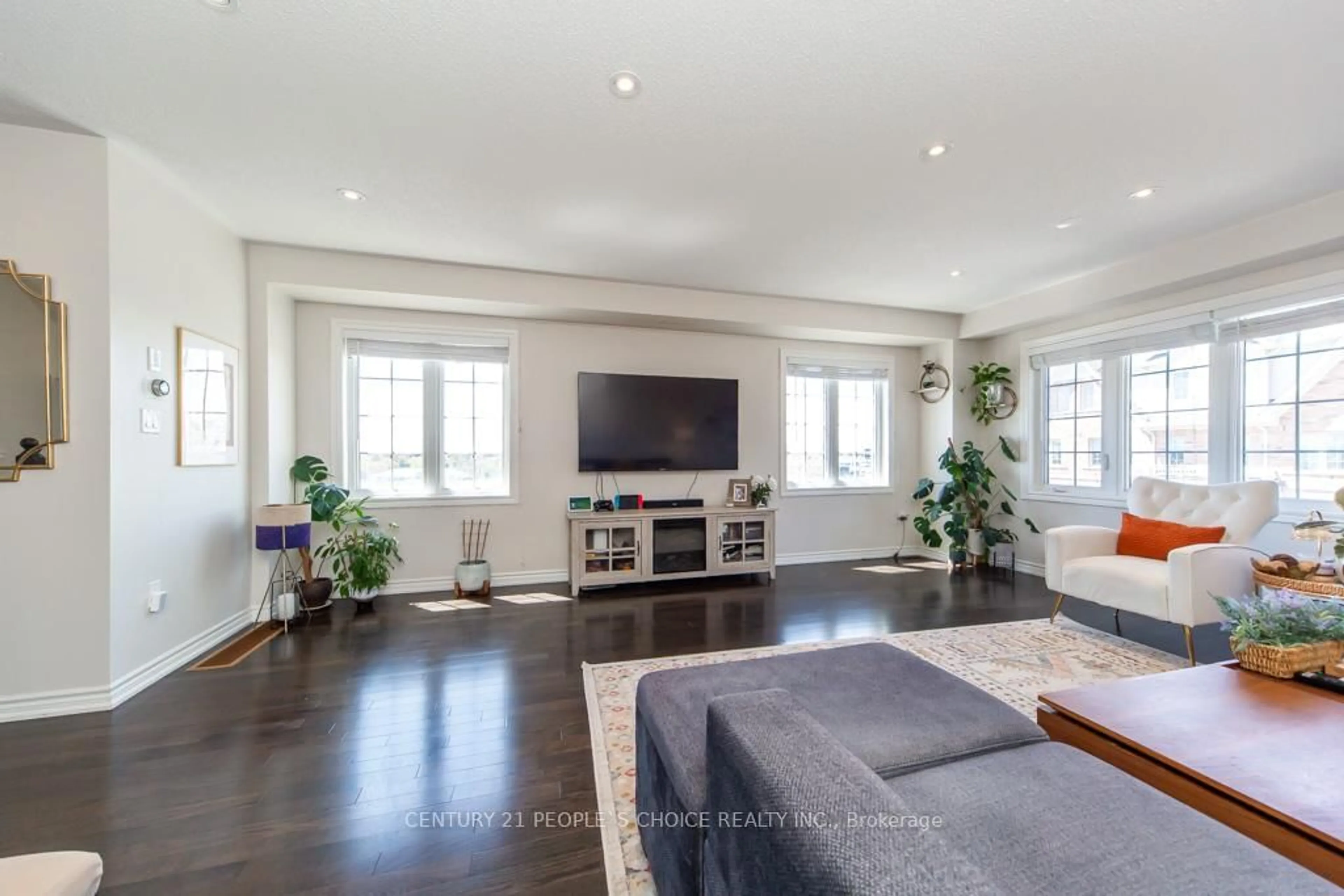 Unknown for 36 Comfort Way, Whitby Ontario L1N 0K5