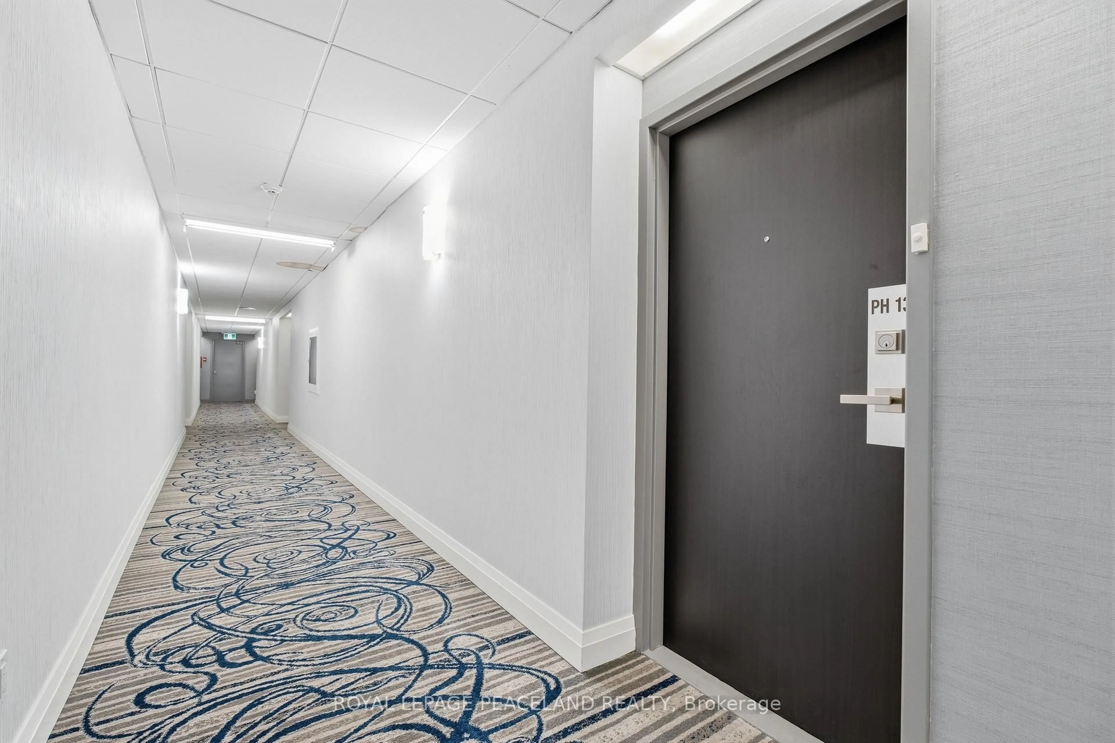 Indoor foyer for 55 Bamburgh Circ #PH13, Toronto Ontario M1W 3V4