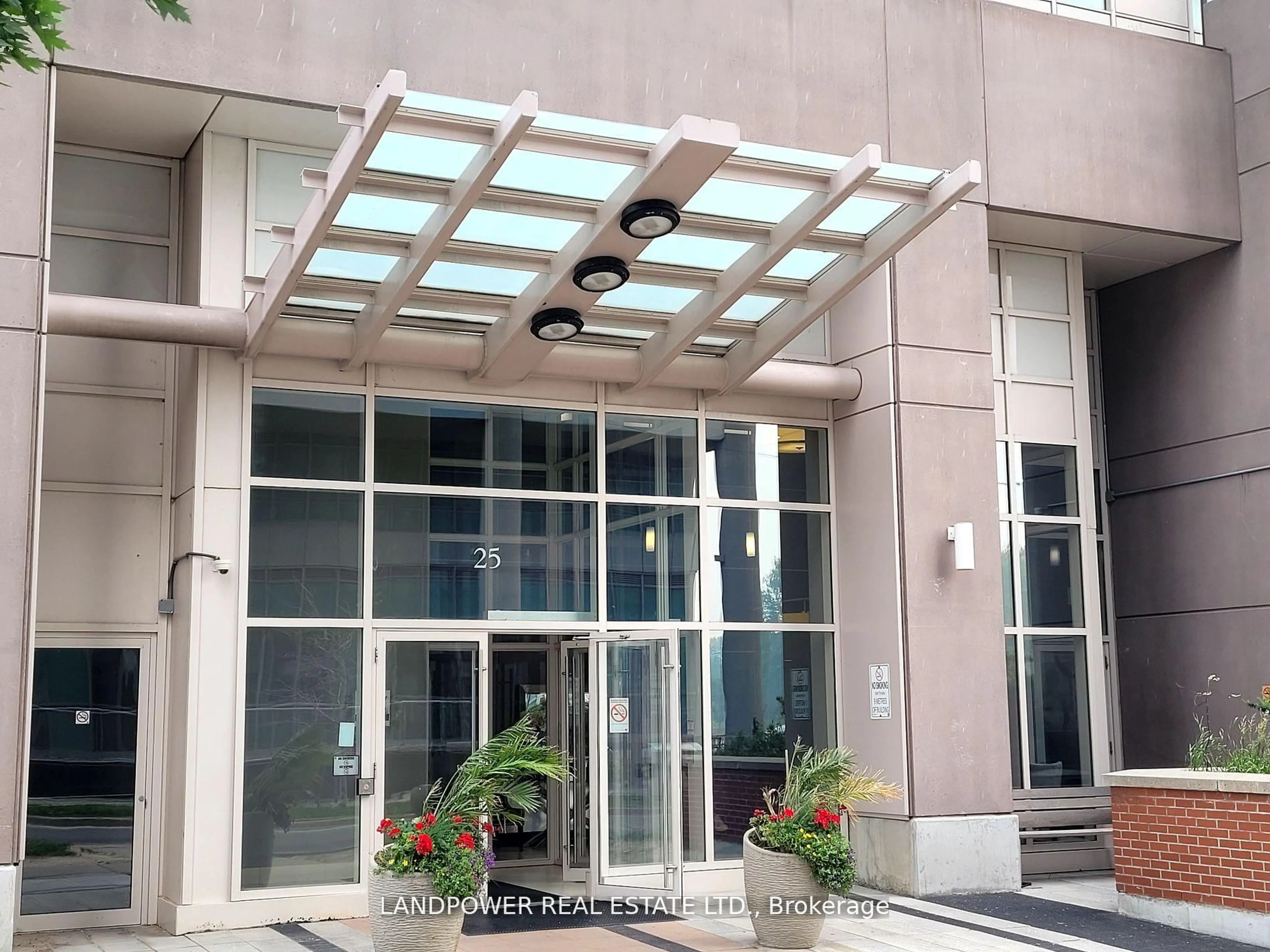 Indoor foyer for 25 Town Centre Crt #UPH07, Toronto Ontario M1P 0B4