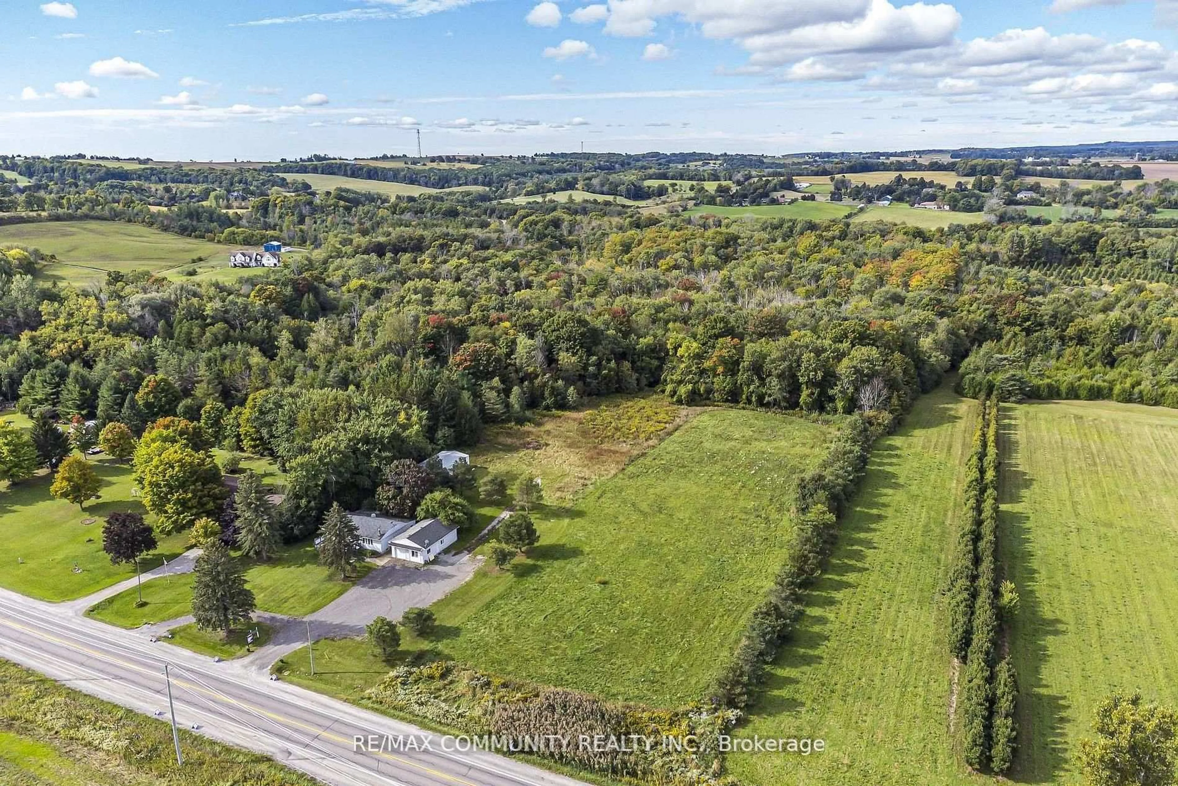 A pic from outside/outdoor area/front of a property/back of a property/a pic from drone, unknown for 11490 Simcoe St, Scugog Ontario L9L 1B3