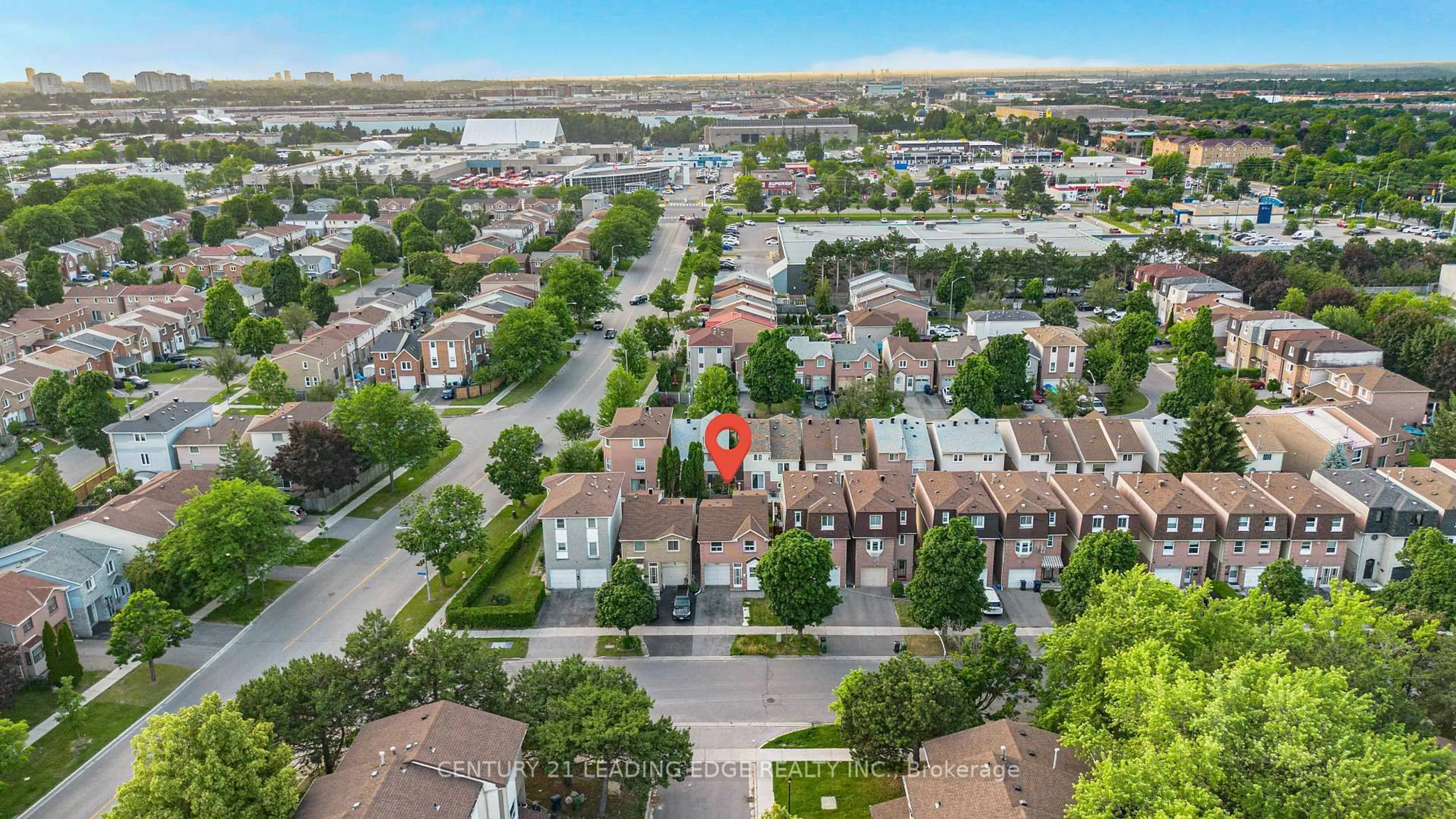 A pic from outside/outdoor area/front of a property/back of a property/a pic from drone, city buildings view from balcony for 5 Kimbercroft Crt, Toronto Ontario M1S 4V6