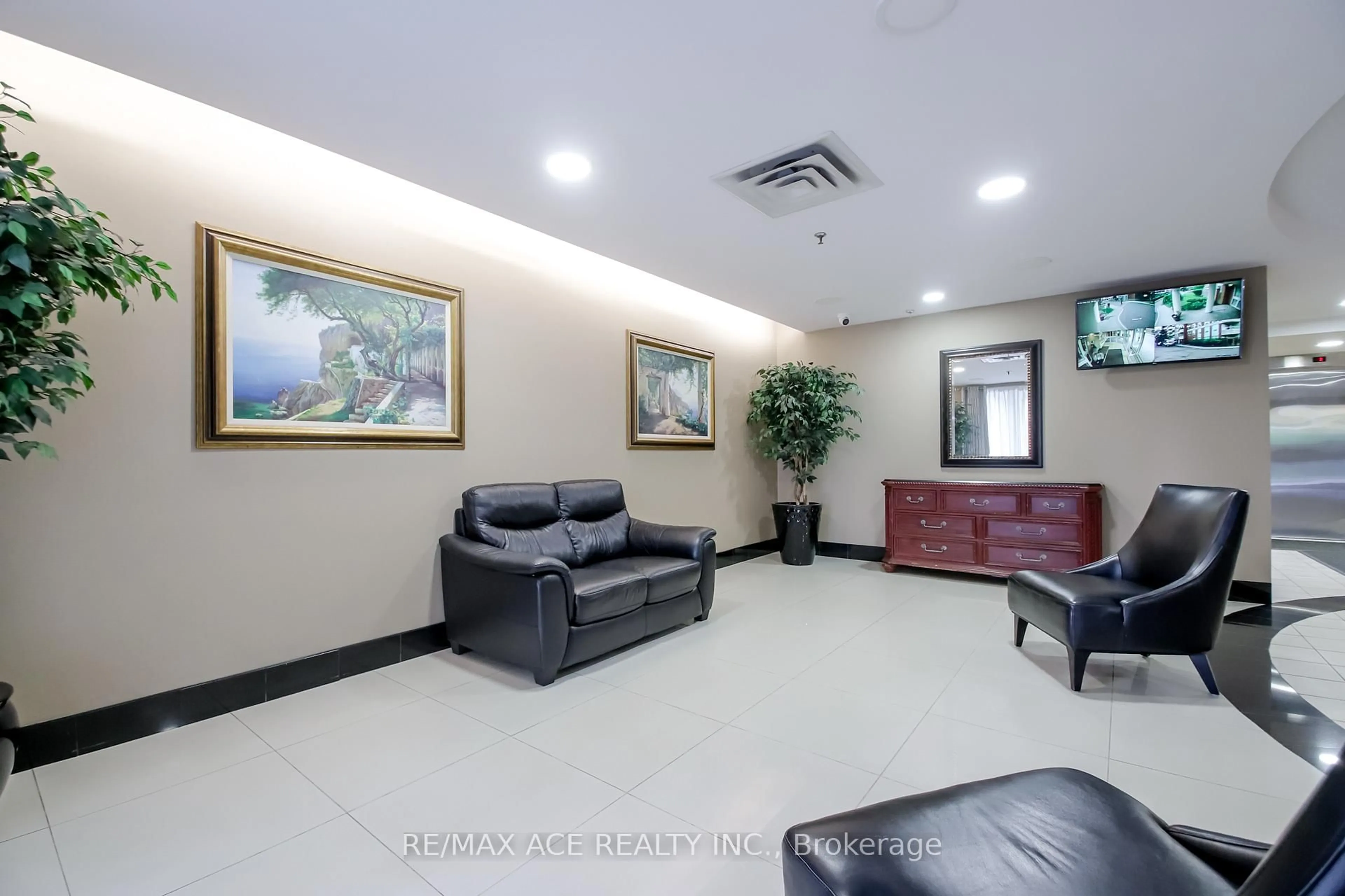 Lobby for 480 Mclevin Ave #314, Toronto Ontario M1B 5N9
