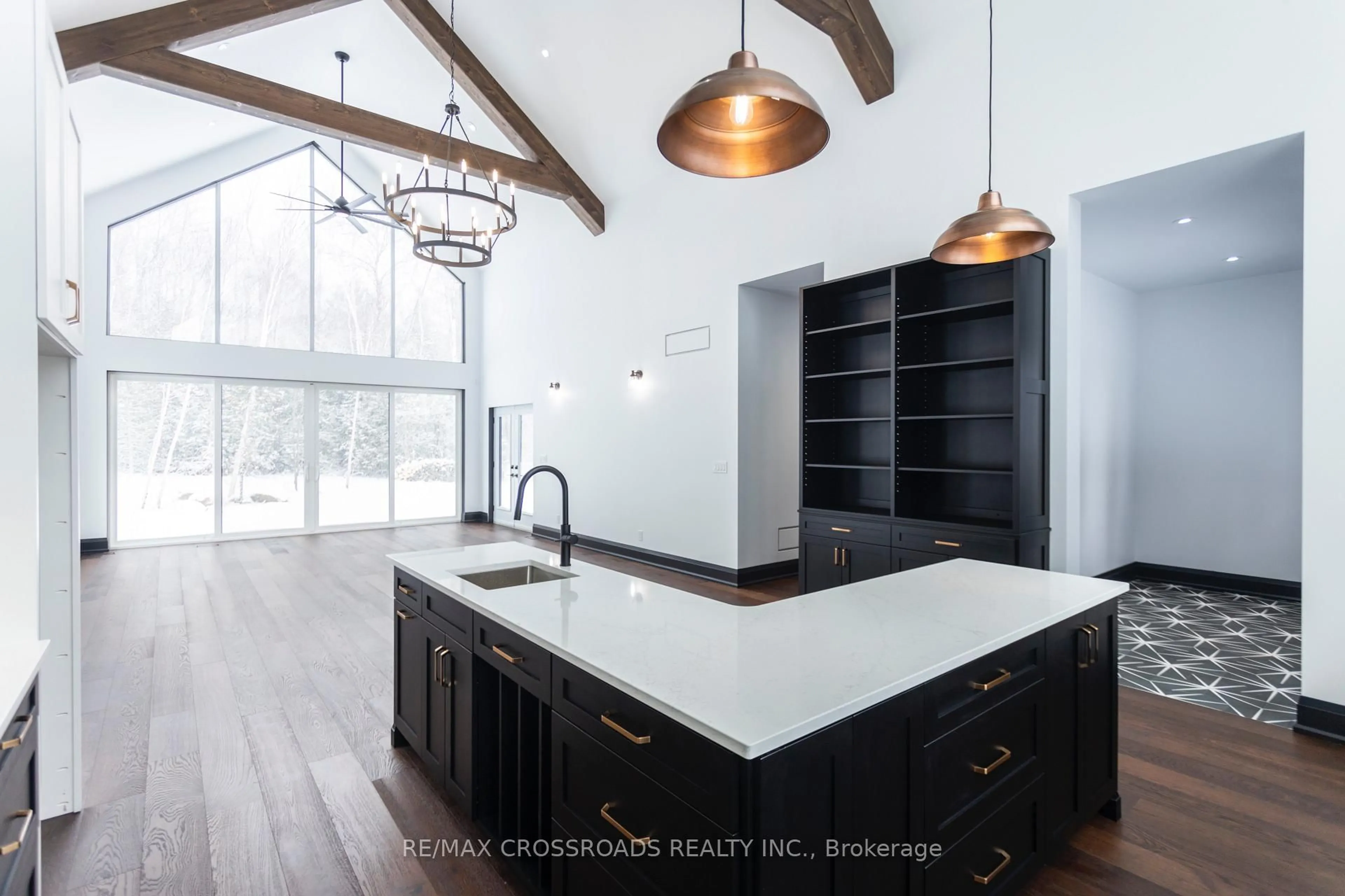 Open concept kitchen, unknown for 637 View Lake Rd, Scugog Ontario L0B 1K0