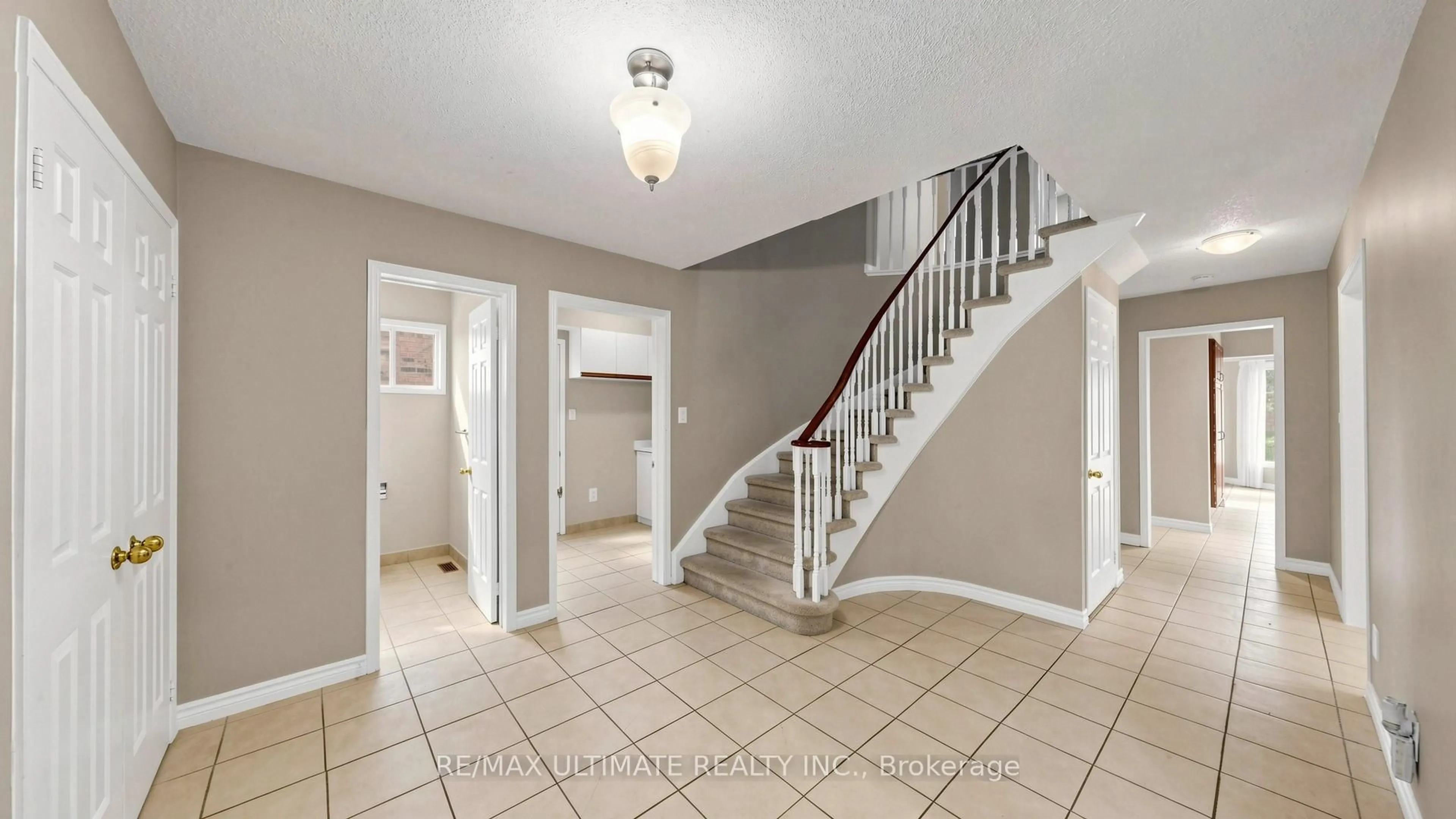 Unknown for 499 Lightfoot Pl, Pickering Ontario L1V 5Z6