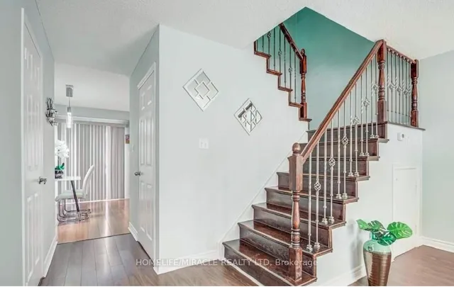 4200 Kingston Rd #12, Toronto 5