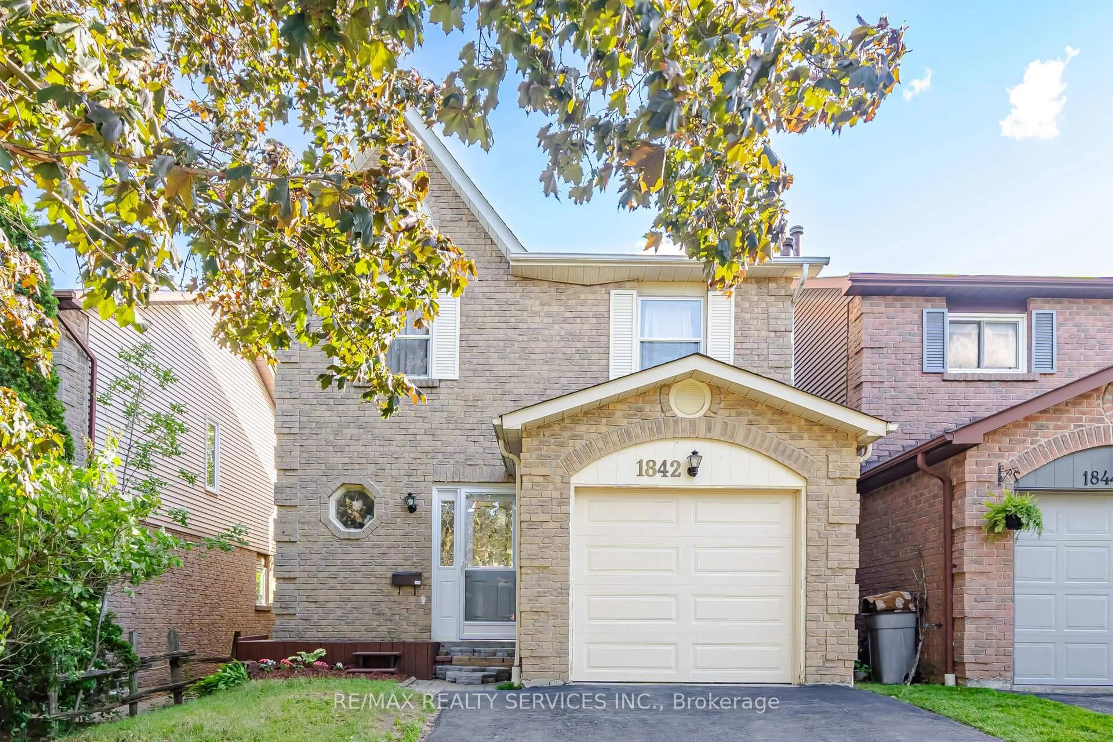 Home with brick exterior material, street for 1842 Cricket Lane, Pickering Ontario L1V 3J3
