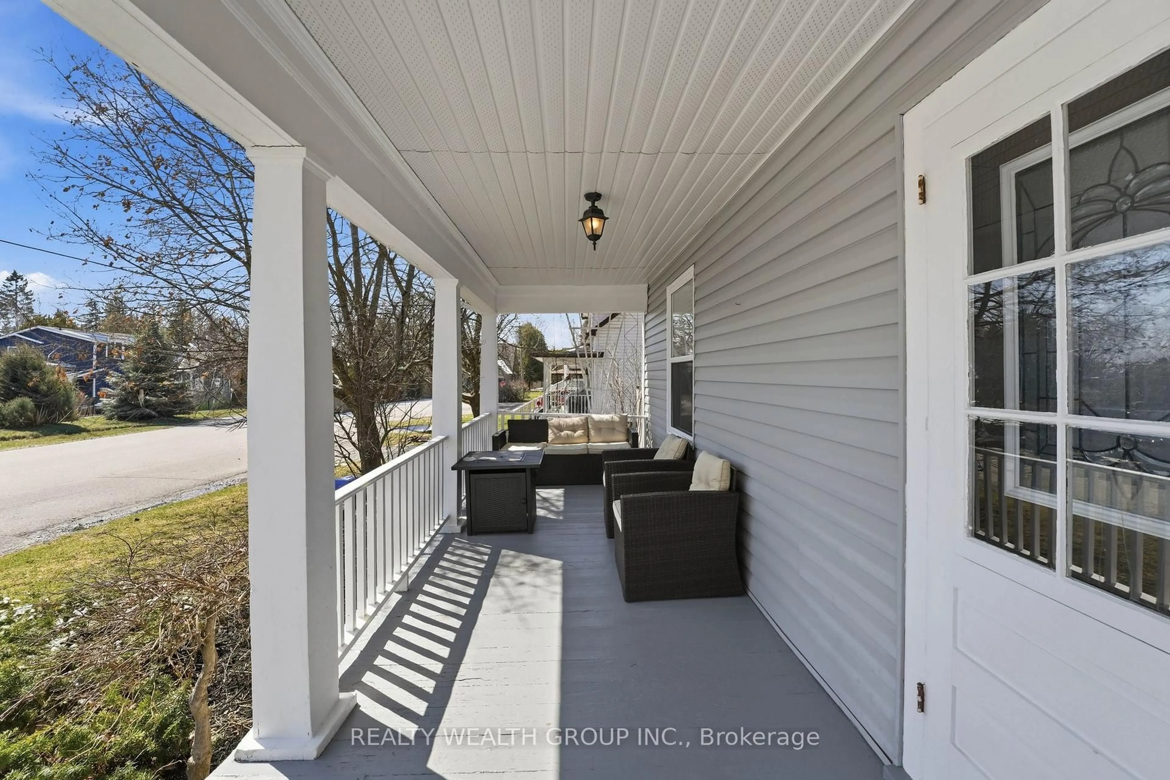 Patio, street for 1678 David St, Pickering Ontario L1Y 1B2