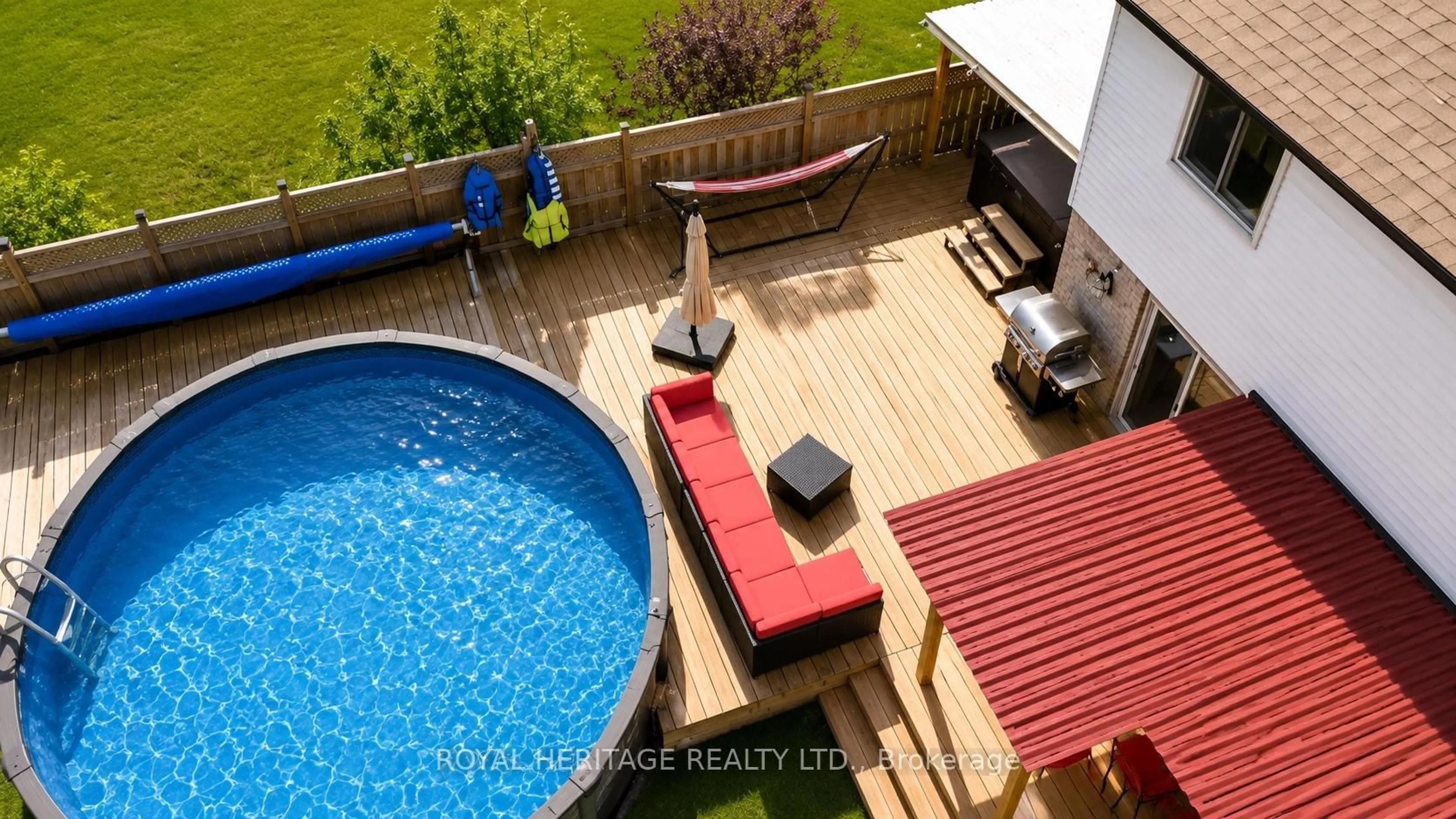 Pool for 23 Hooper Sq, Clarington Ontario L1C 4X7