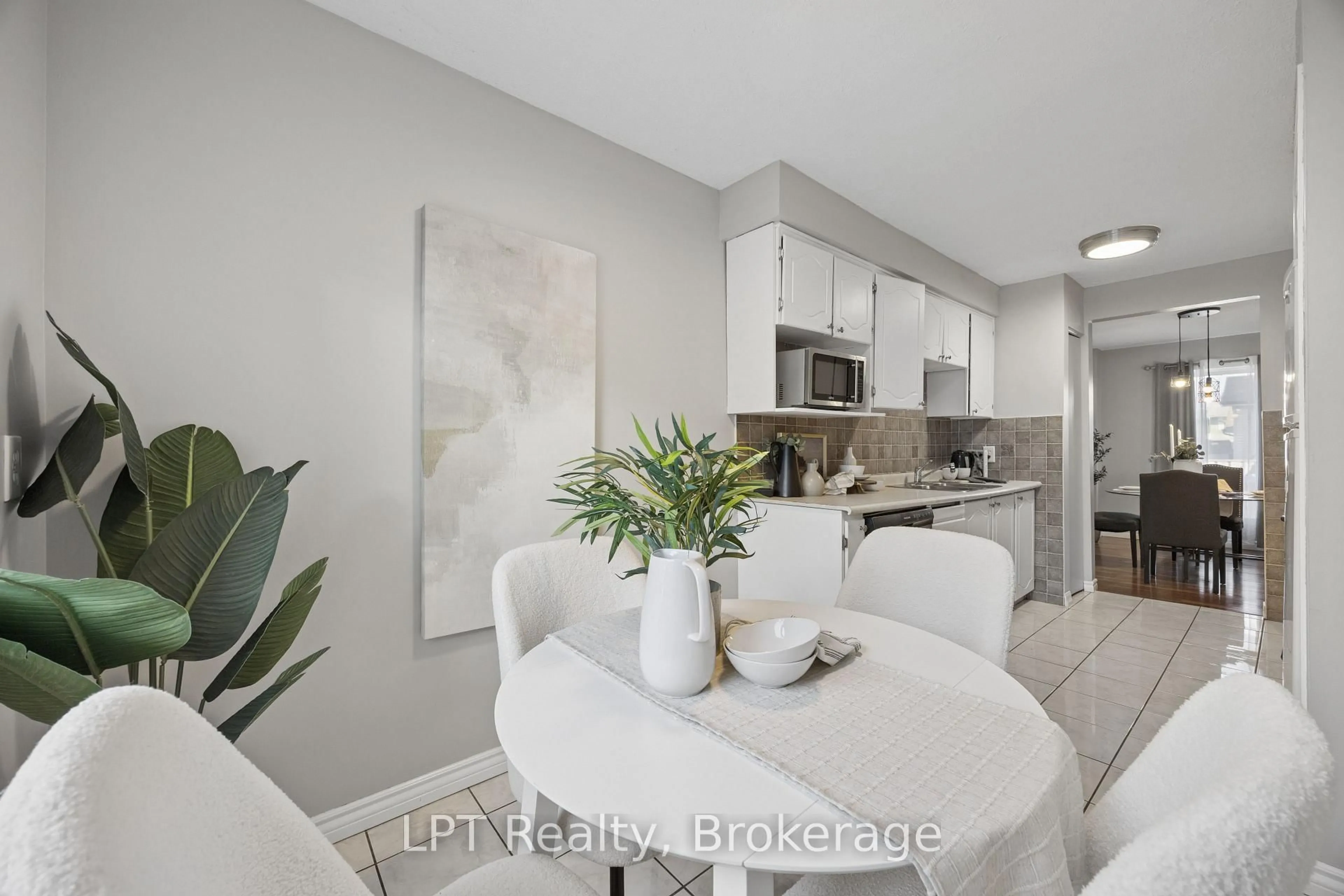 Open concept kitchen, unknown for 155 Glovers Rd #62, Oshawa Ontario L1G 7A4