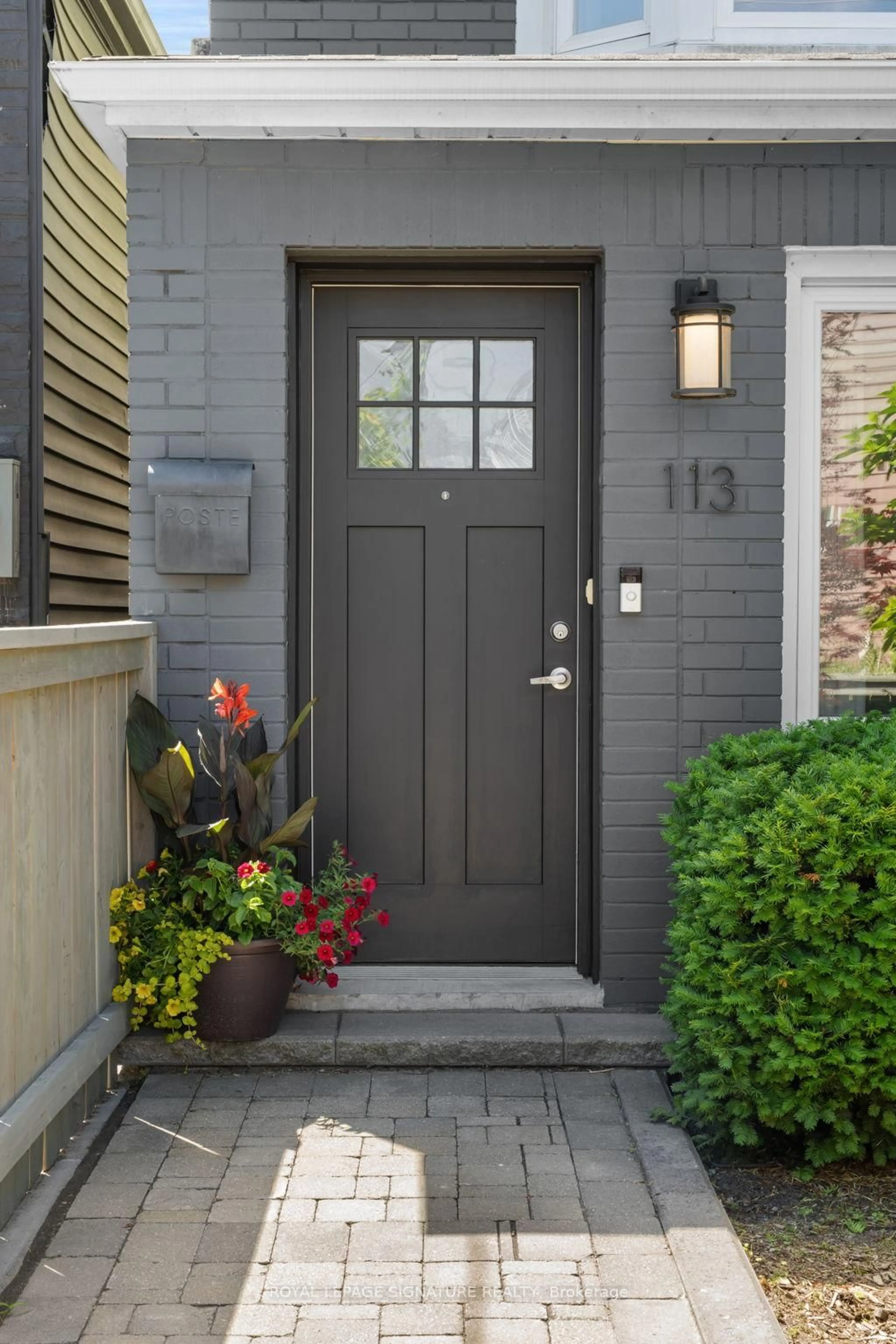 Indoor entryway for 113 Merrill Ave, Toronto Ontario M4C 1C8