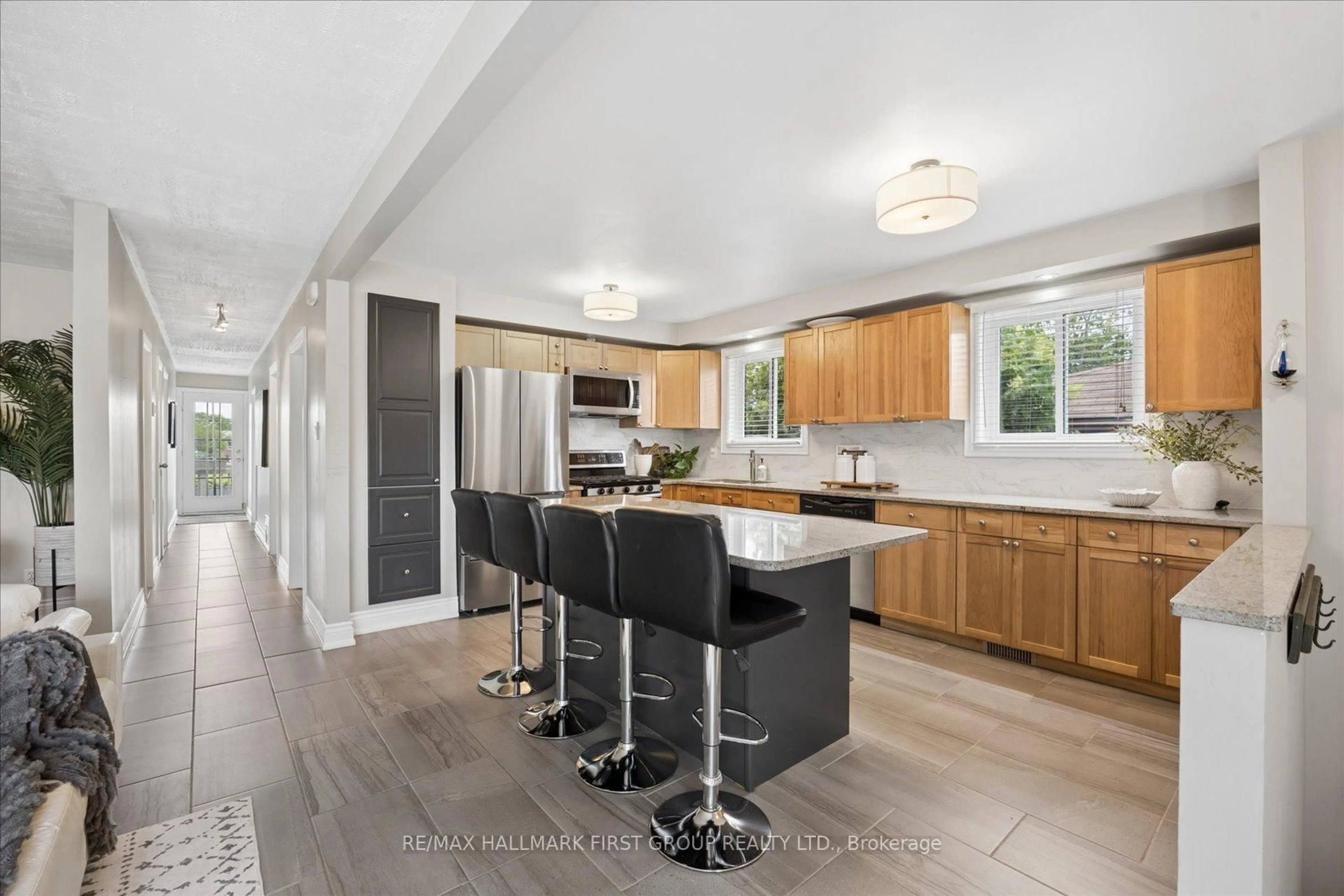 Open concept kitchen, ceramic/tile floor for 748 Breezy Dr, Pickering Ontario L1W 2X7