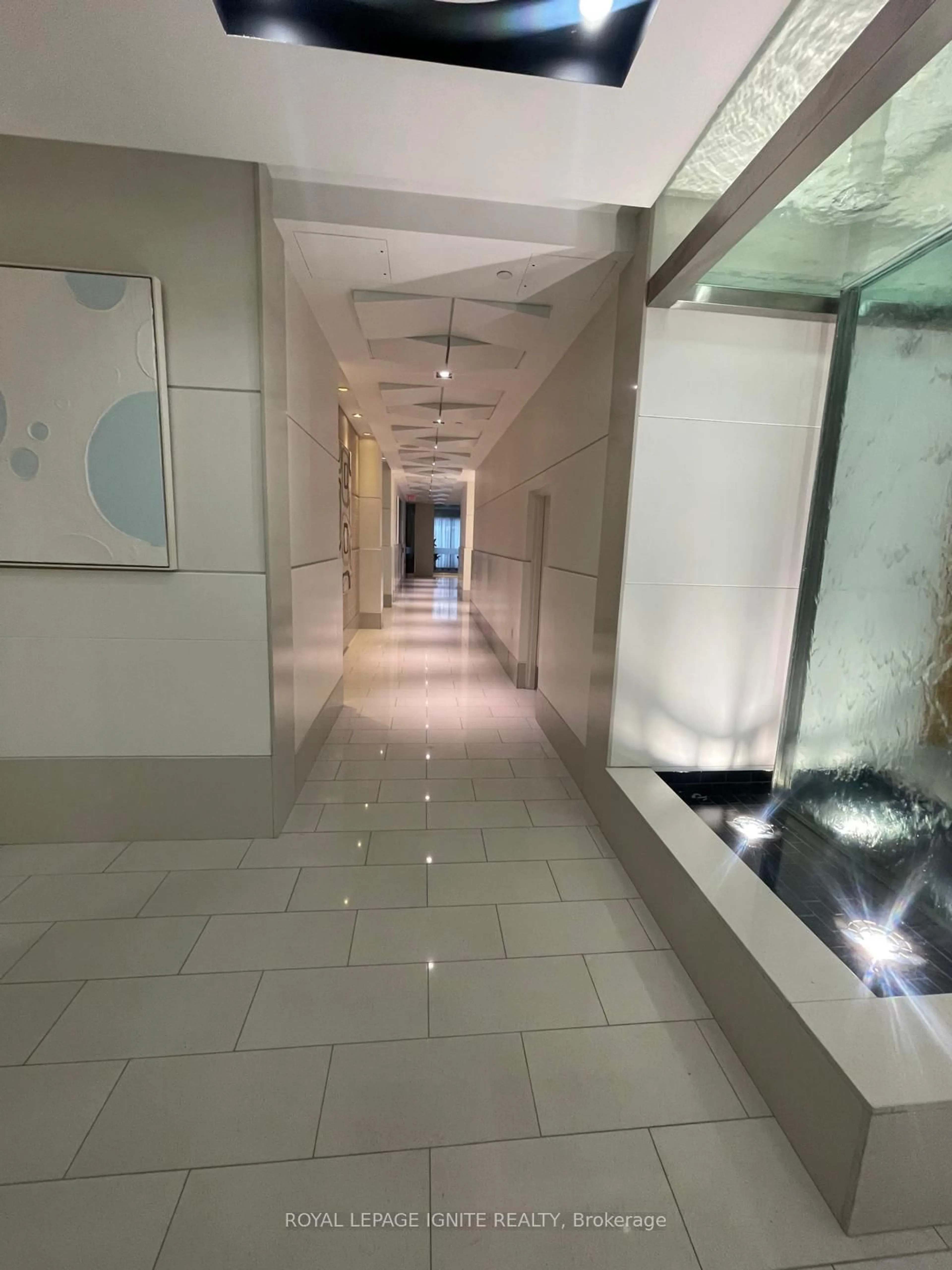 Indoor foyer for 83 Borough Dr #711, Toronto Ontario M1P 5E4