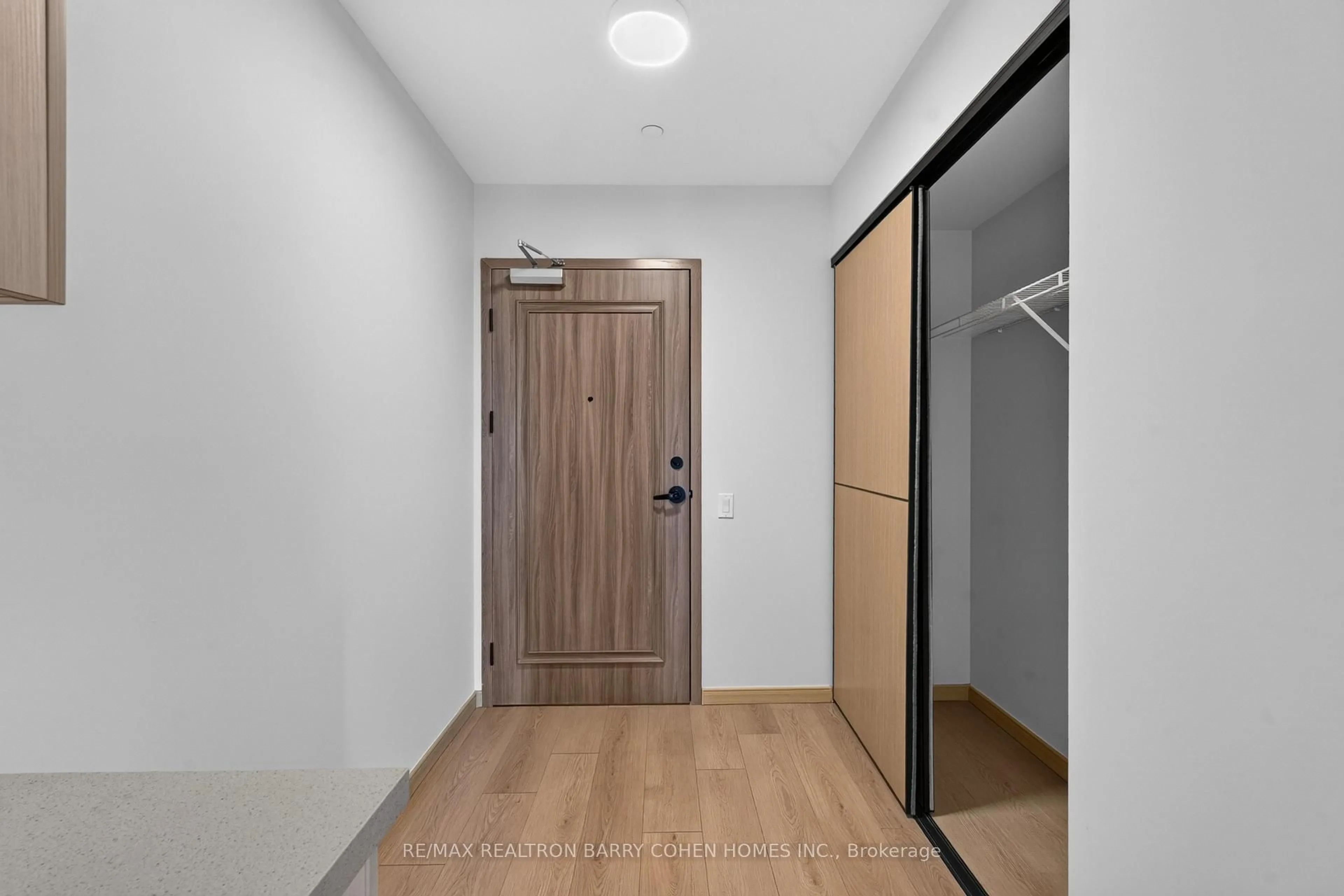 Indoor entryway for 3429 Sheppard Ave #712, Toronto Ontario M1T 0C2