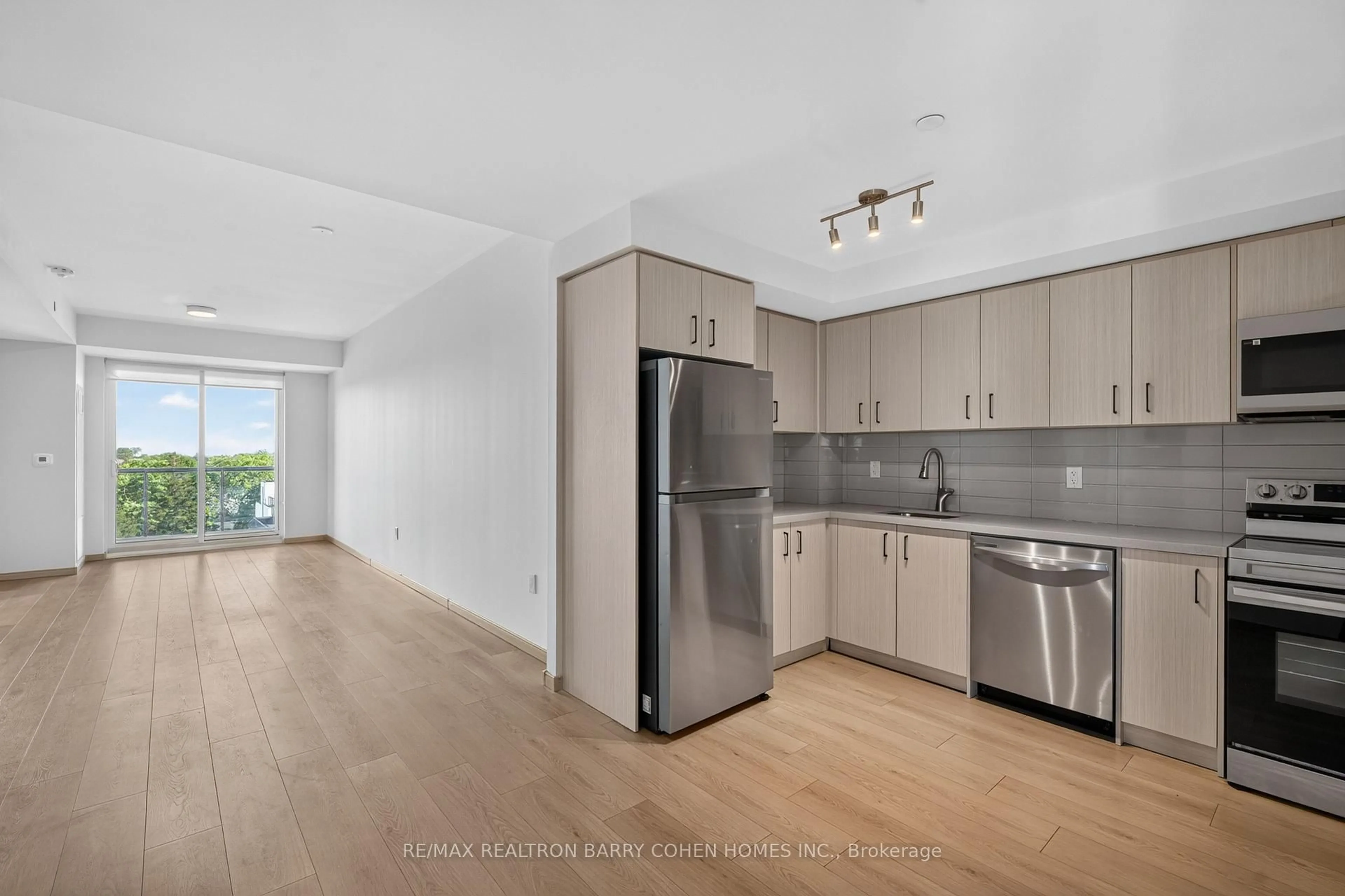 Unknown for 3429 Sheppard Ave #712, Toronto Ontario M1T 0C2