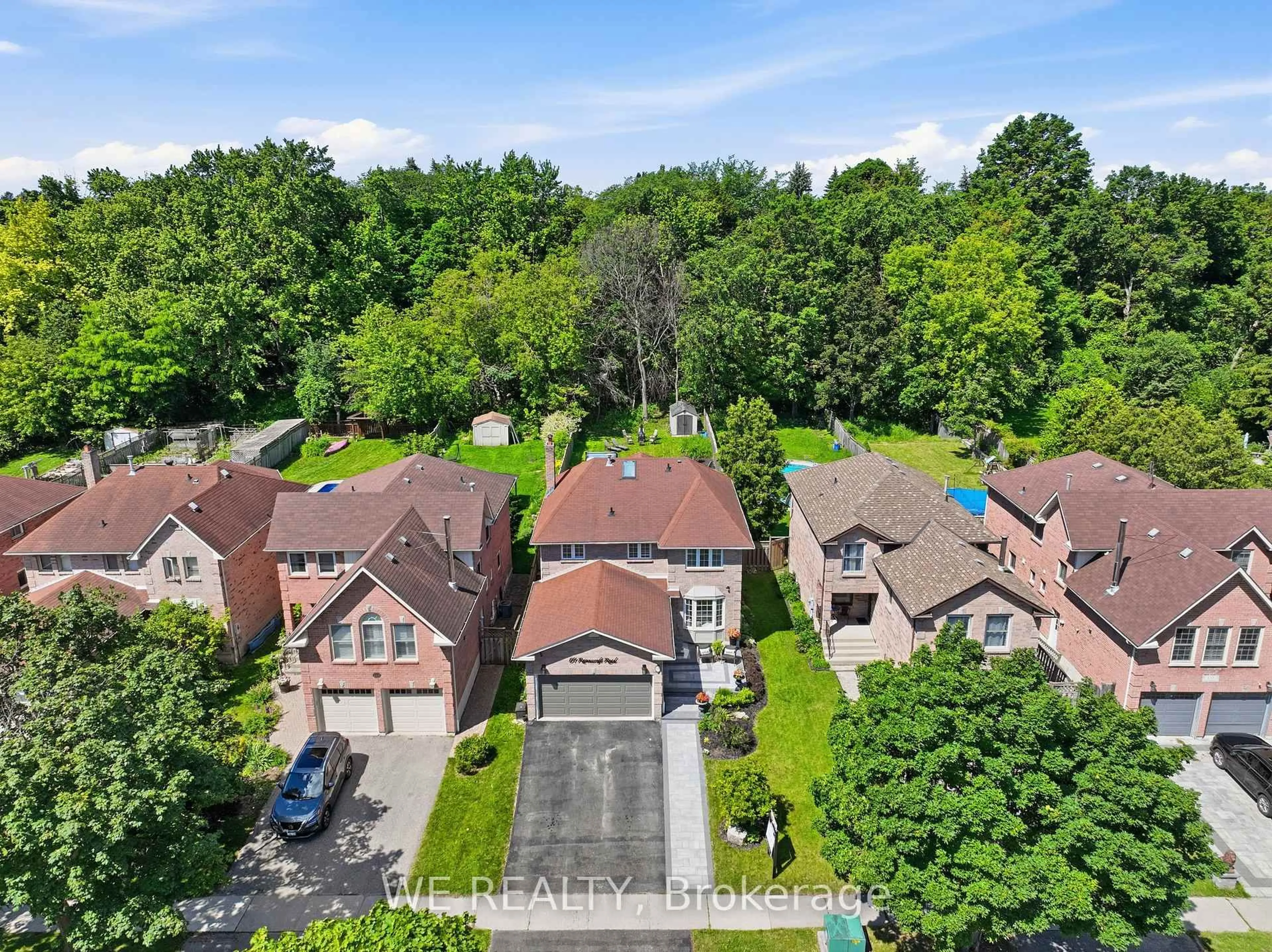 A pic from outside/outdoor area/front of a property/back of a property/a pic from drone, street for 151 Ravenscroft Rd, Ajax Ontario L1T 1Y3