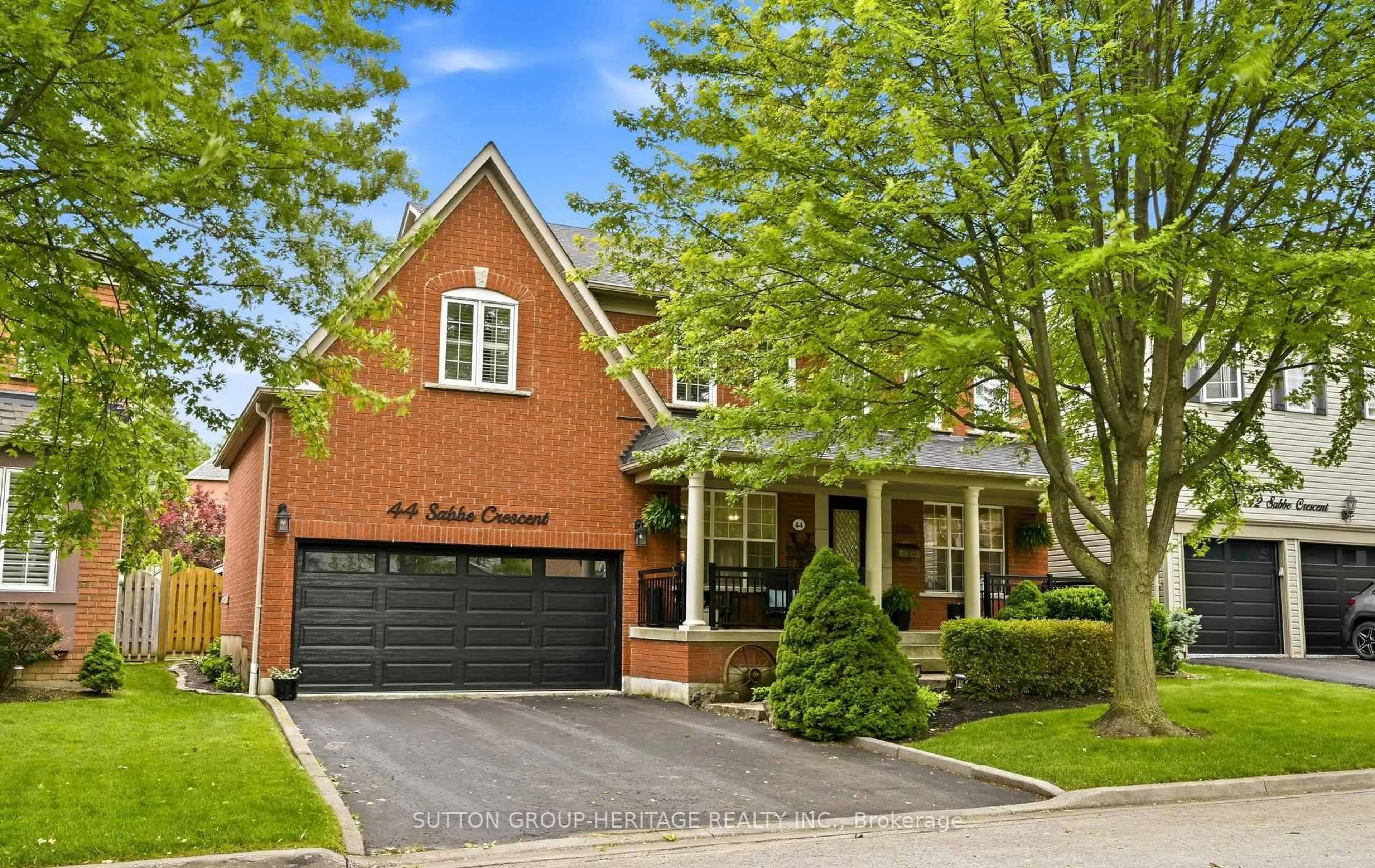 Home with brick exterior material, street for 44 Sabbe Cres, Ajax Ontario L1T 4E3