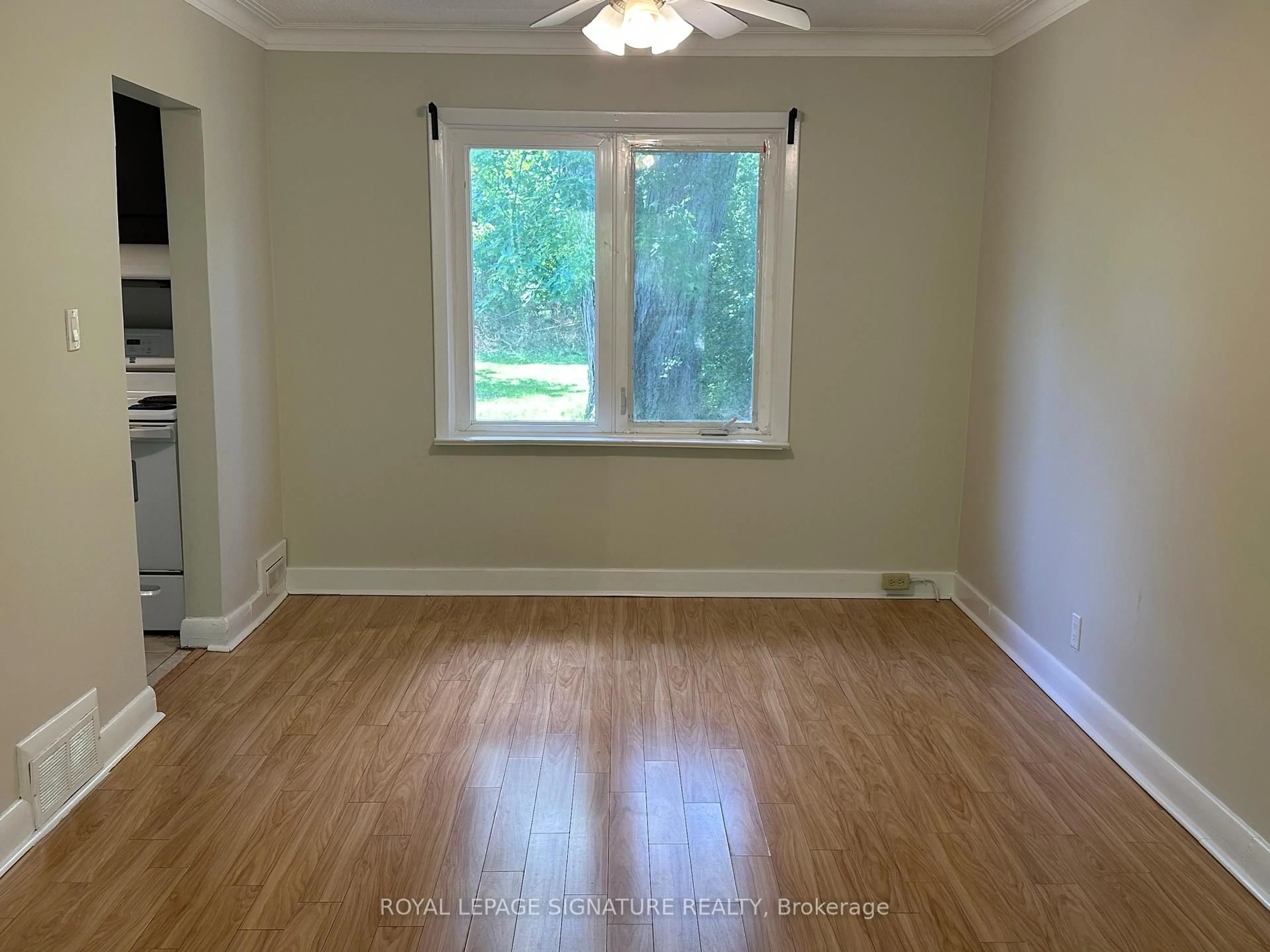 A pic of a room for 21 Marilyn Ave, Toronto Ontario M1S 1B9