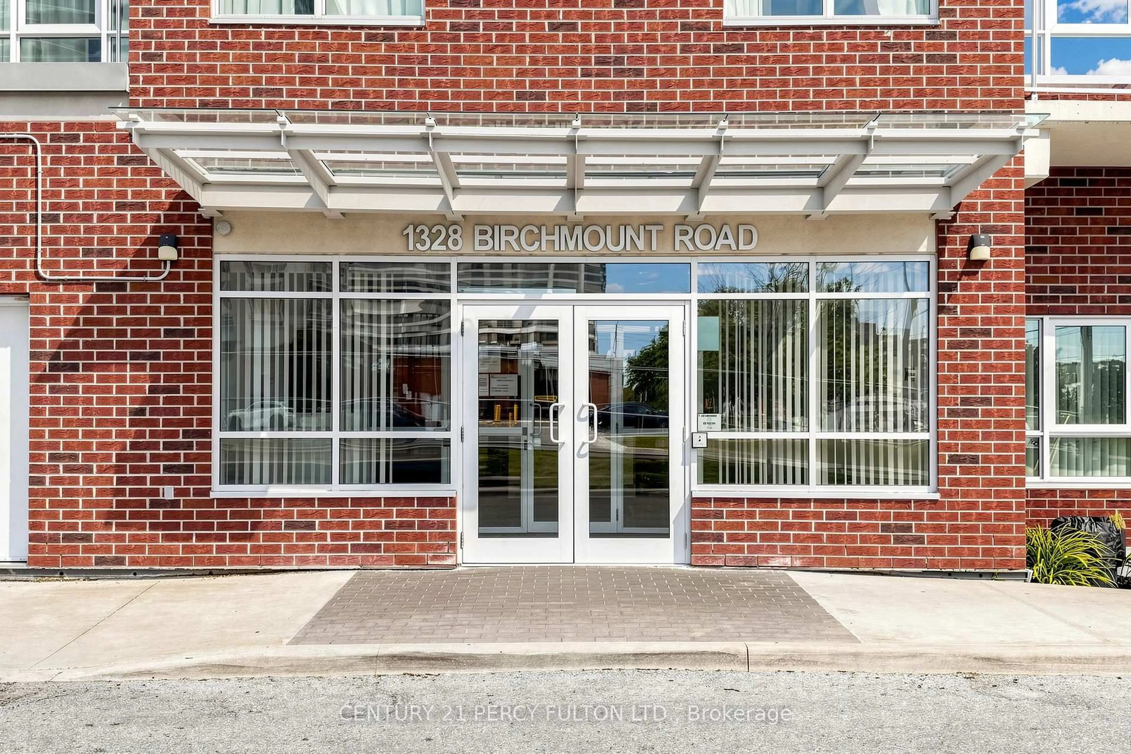 Indoor foyer for 1328 Birchmount Rd #802, Toronto Ontario M1R 0B6