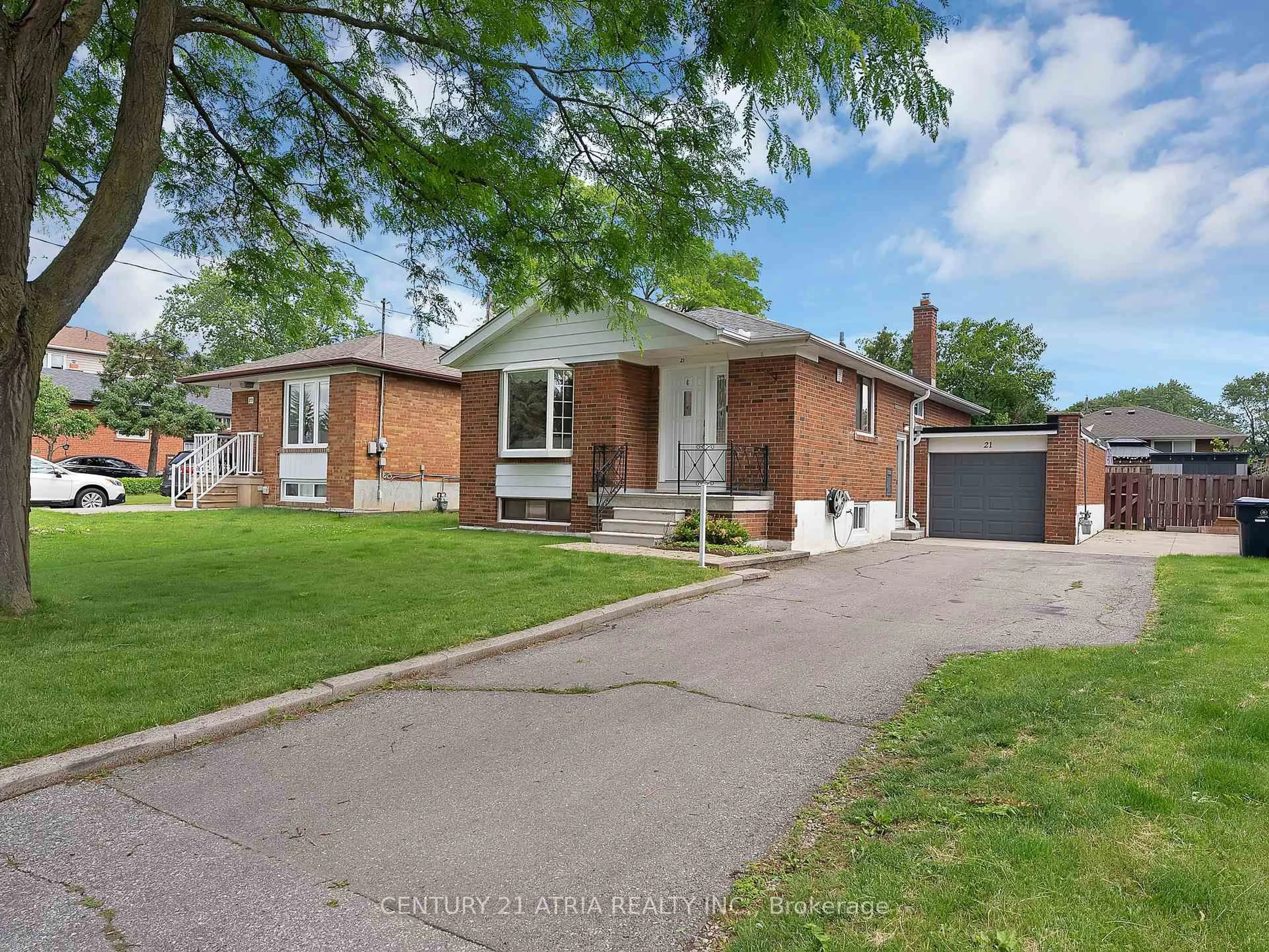 Home with brick exterior material, street for 21 Cavehill Cres, Toronto Ontario M1R 4P8