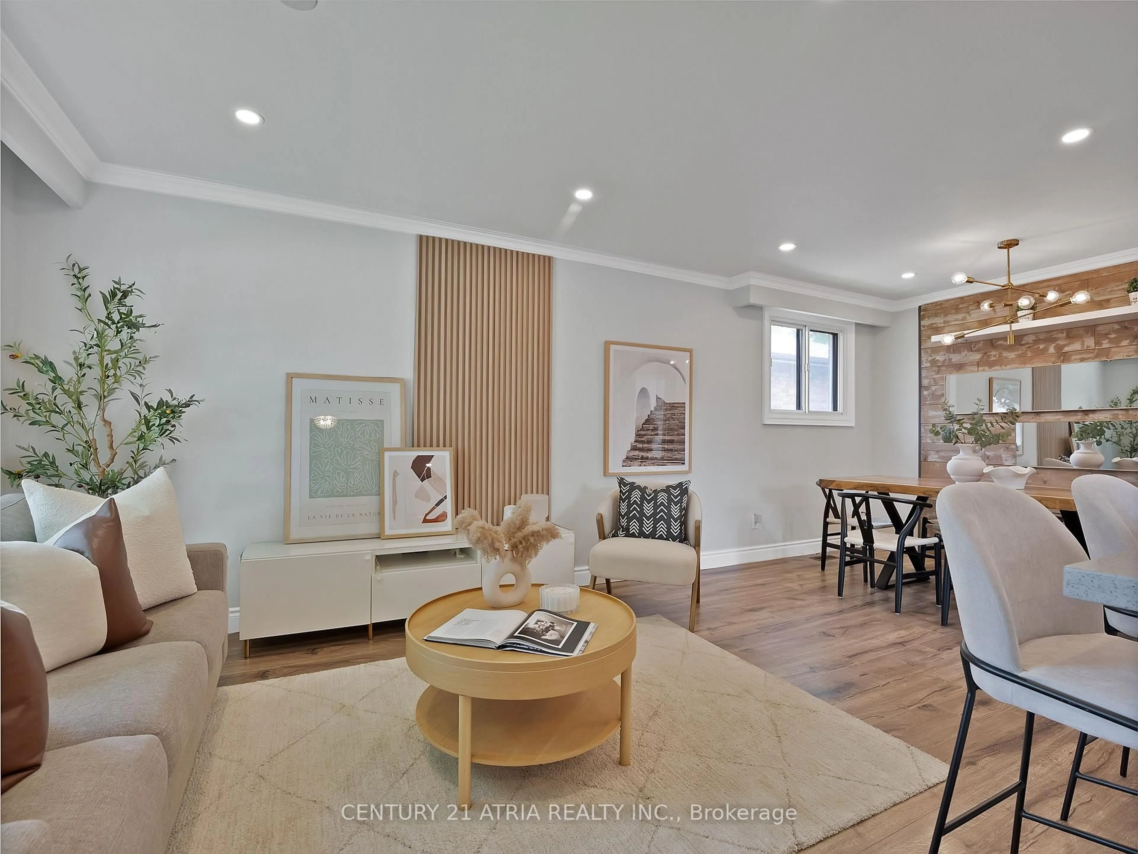 Living room with furniture, wood/laminate floor for 21 Cavehill Cres, Toronto Ontario M1R 4P8