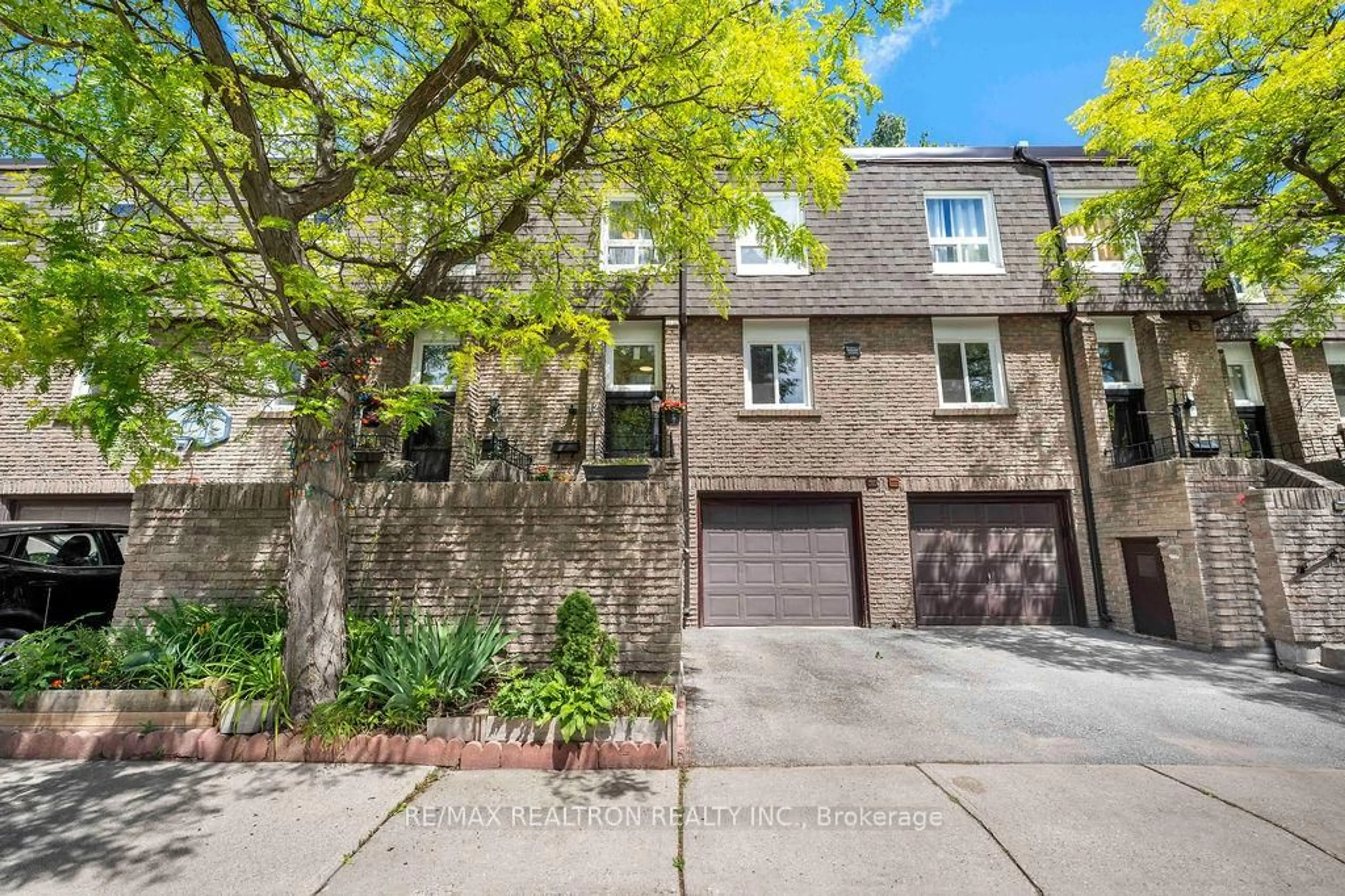 Unknown for 1 Davisbrook Blvd #12, Toronto Ontario M1T 2H6