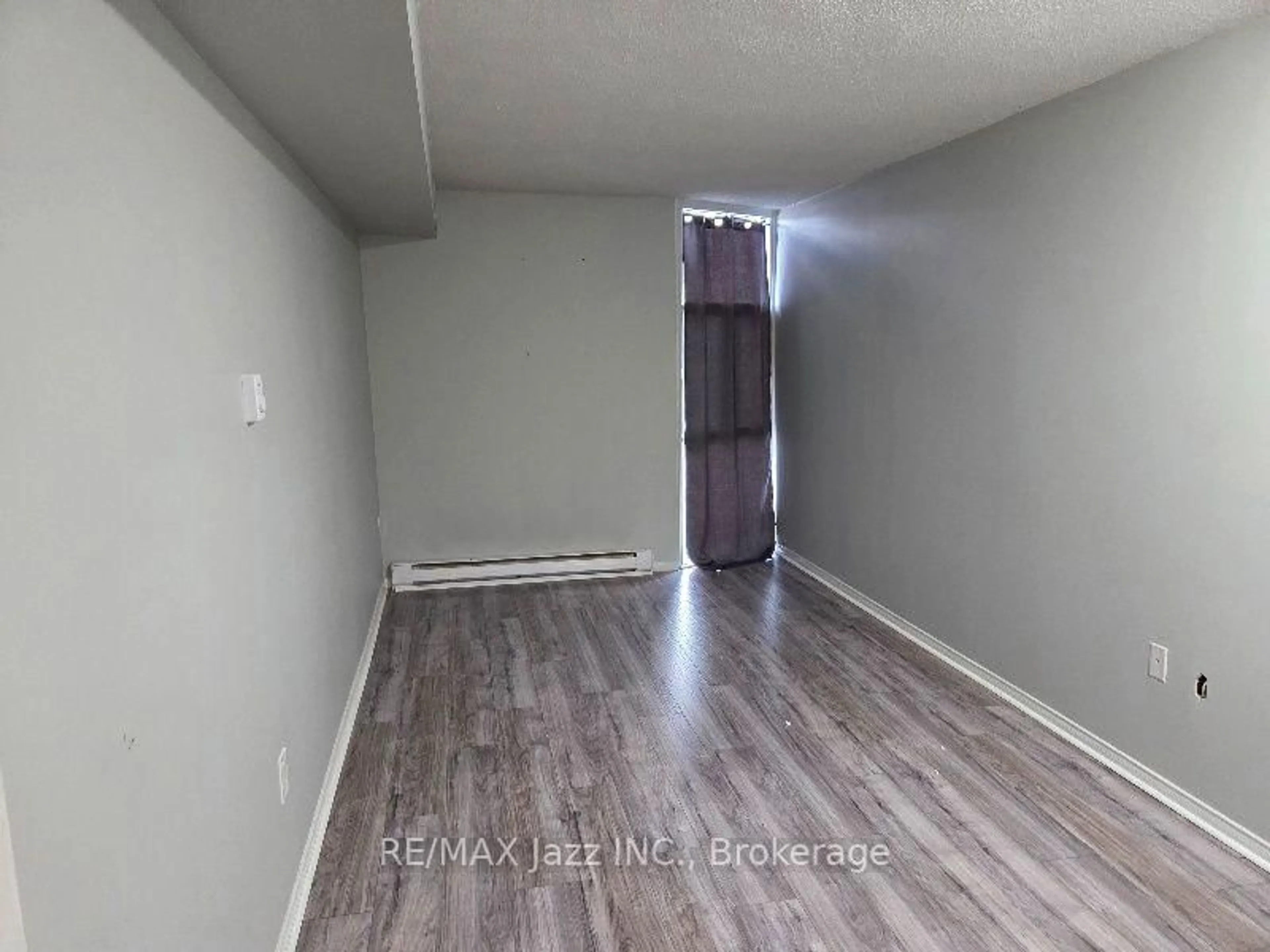 A pic of a room for 454 Centre St #108, Oshawa Ontario L1H 4C2
