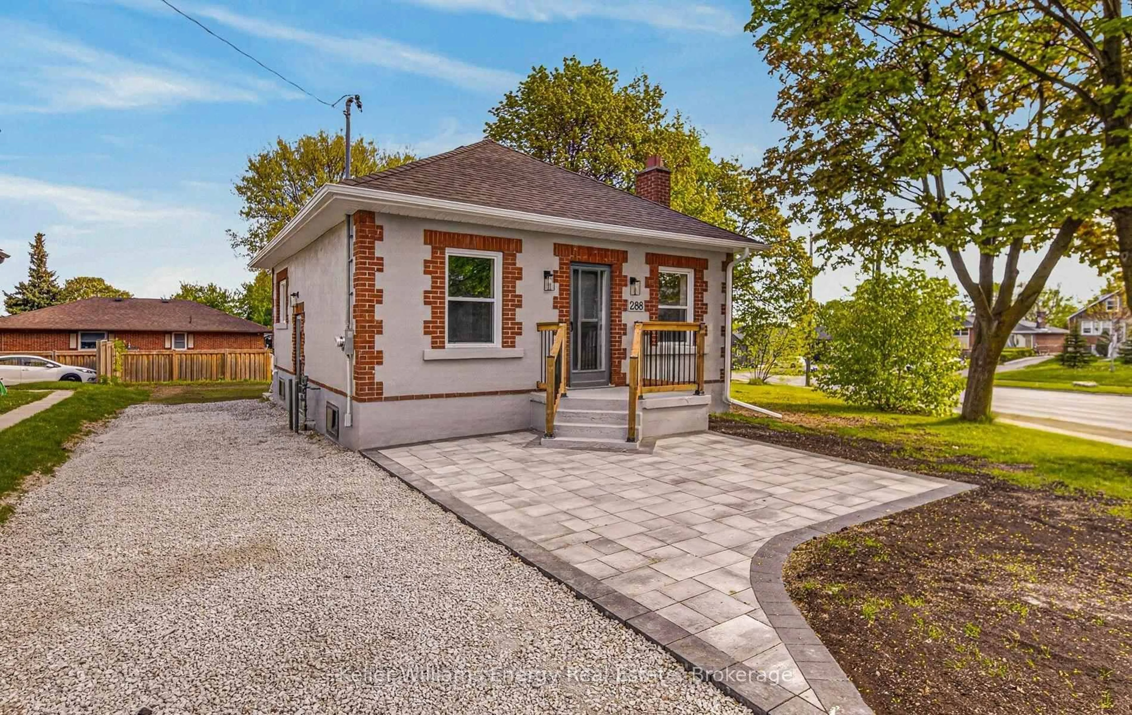 Home with brick exterior material, street for 288 Hillside Ave, Oshawa Ontario L1J 1T3