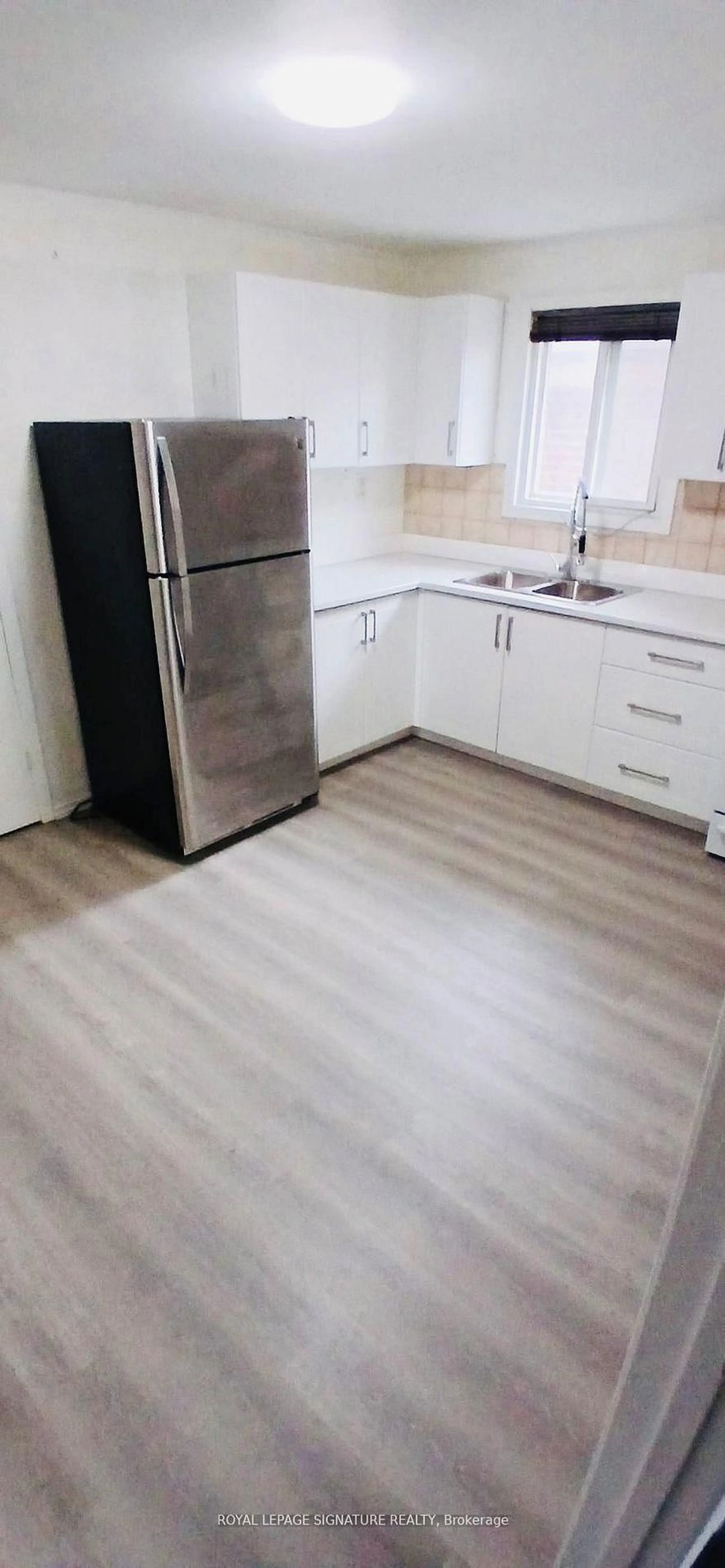Standard kitchen, unknown for 237 Pickering St, Toronto Ontario M4E 3J9
