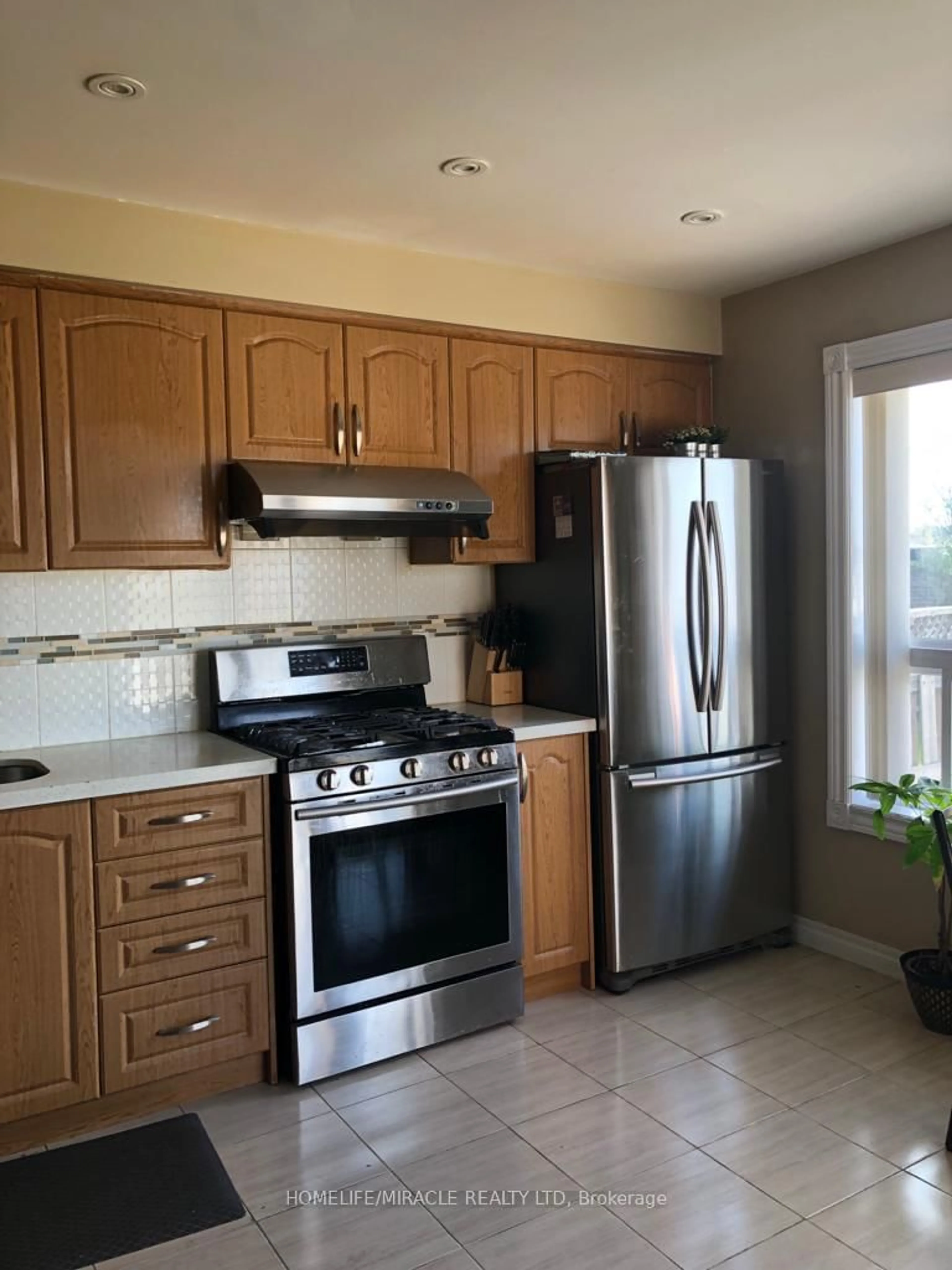 Standard kitchen, unknown for 144 Robbinstone Dr, Toronto Ontario M1B 2E7