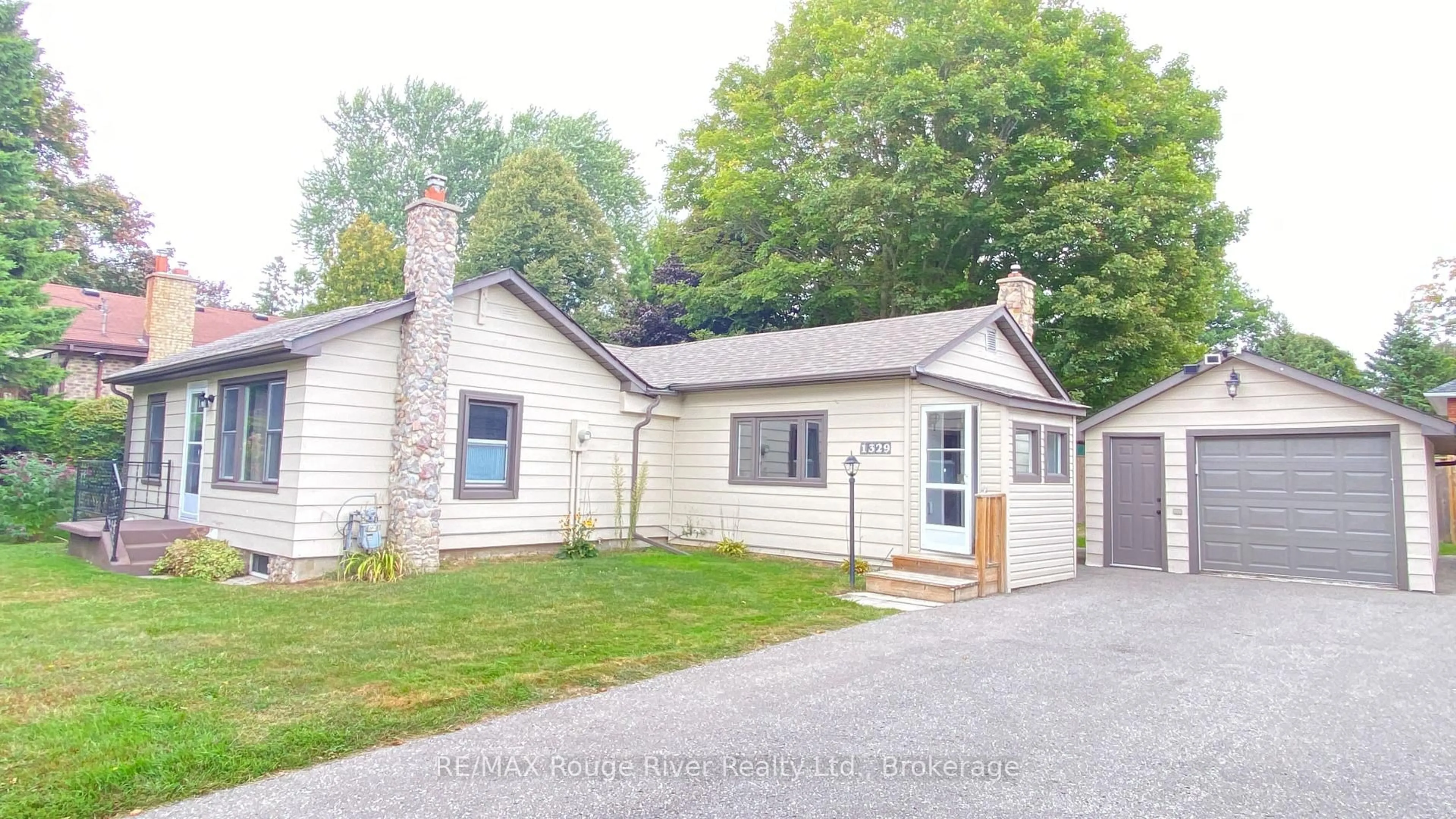 Unknown for 1329 Church St, Clarington Ontario L1B 1C6