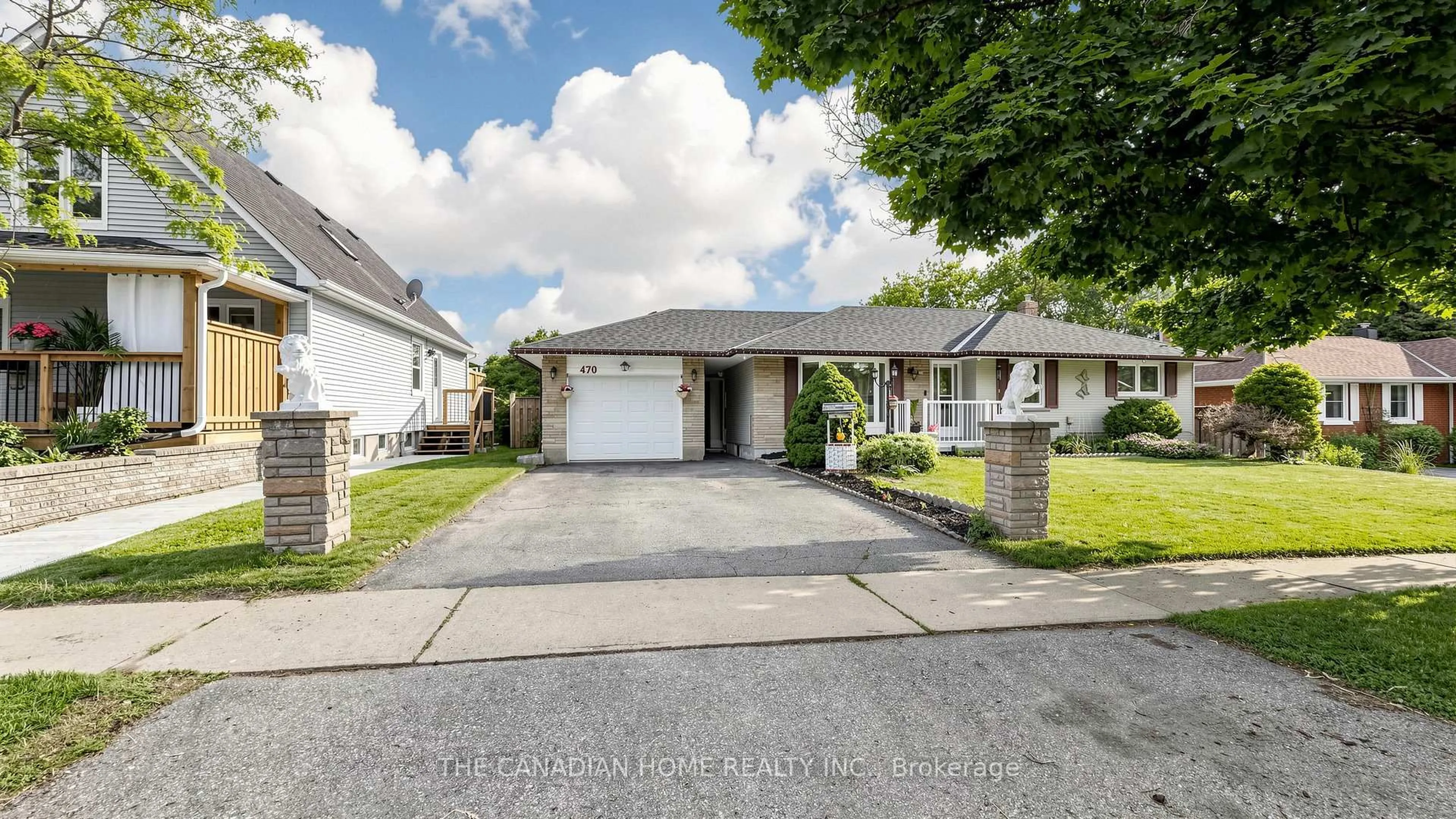 Home with vinyl exterior material, street for 470 Cromwell Ave, Oshawa Ontario L1J 4V2
