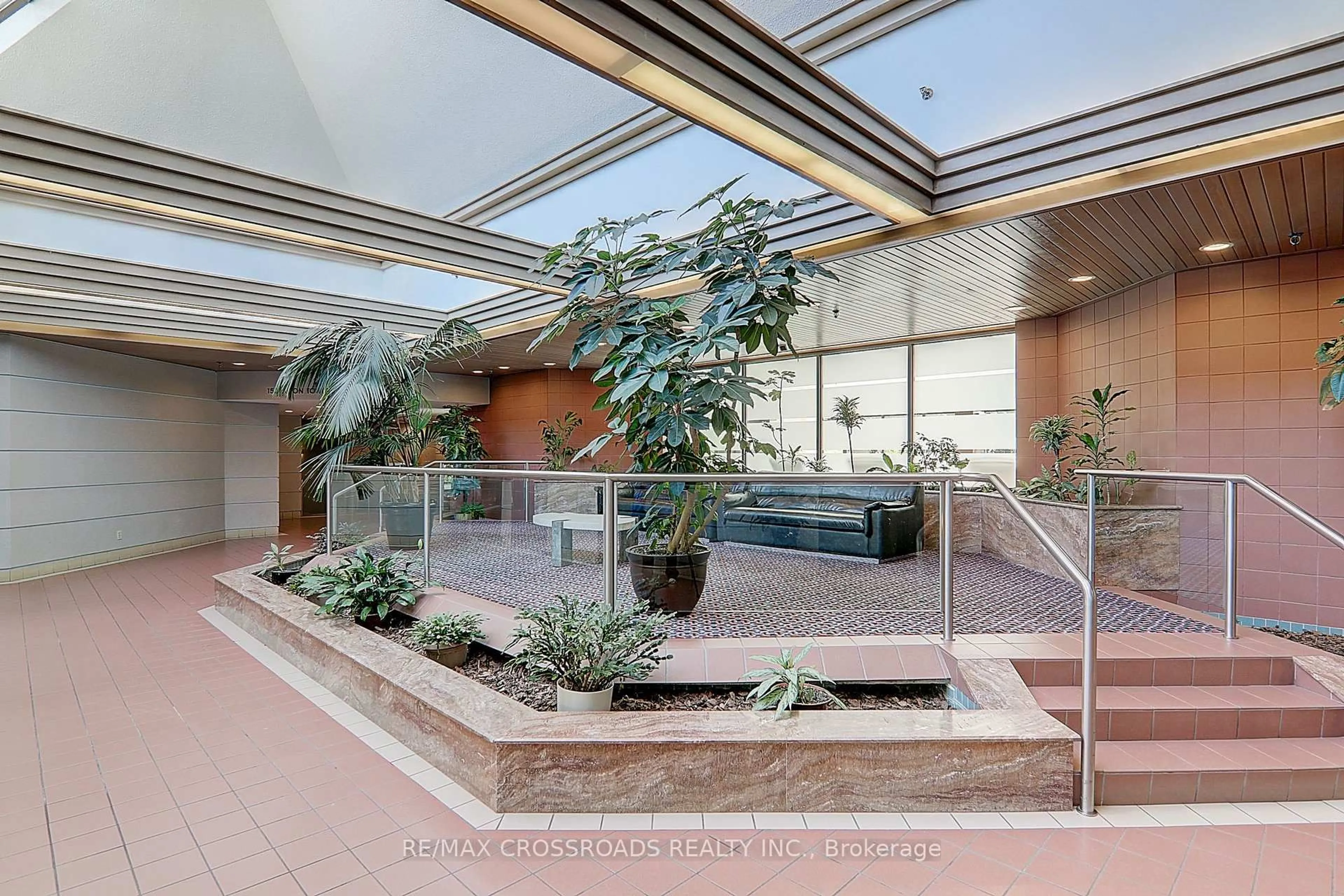 Indoor foyer for 160 Alton Towers Circ #1612, Toronto Ontario M1V 4X8