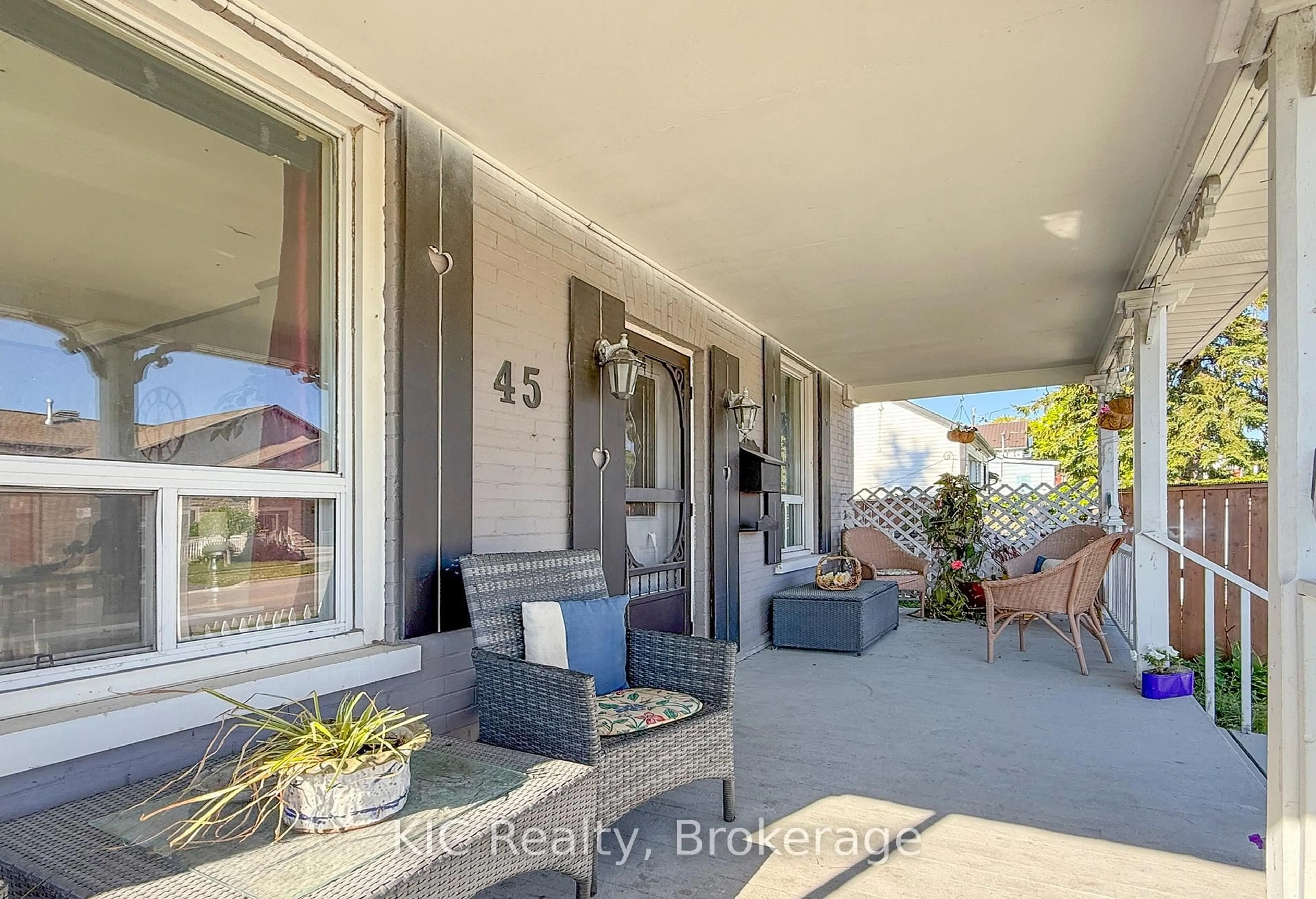 Unknown for 45 Albany St, Oshawa Ontario L1H 2Y9