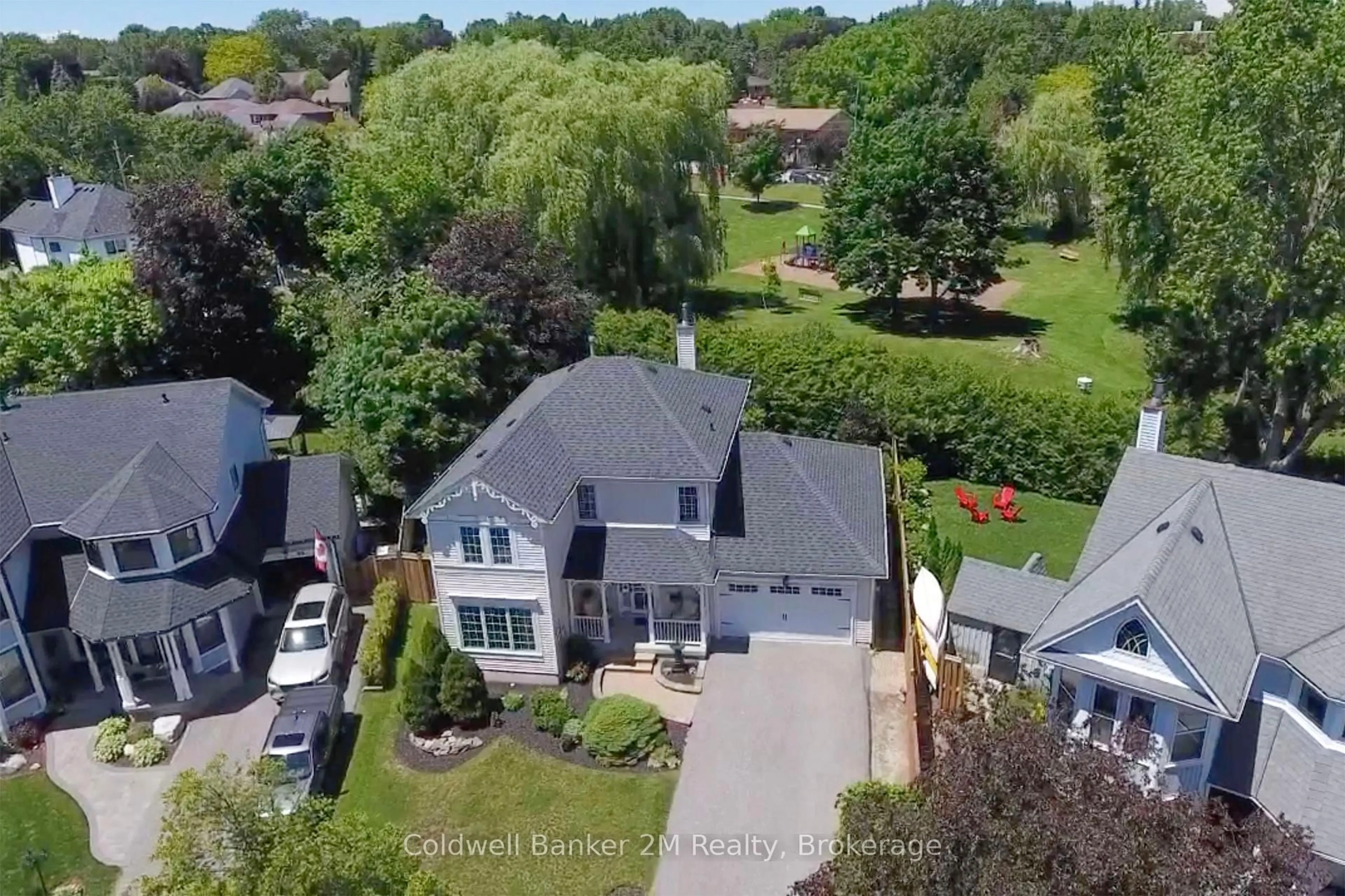 A pic from outside/outdoor area/front of a property/back of a property/a pic from drone, street for 39 Poplar Park Cres, Scugog Ontario L9L 1E3
