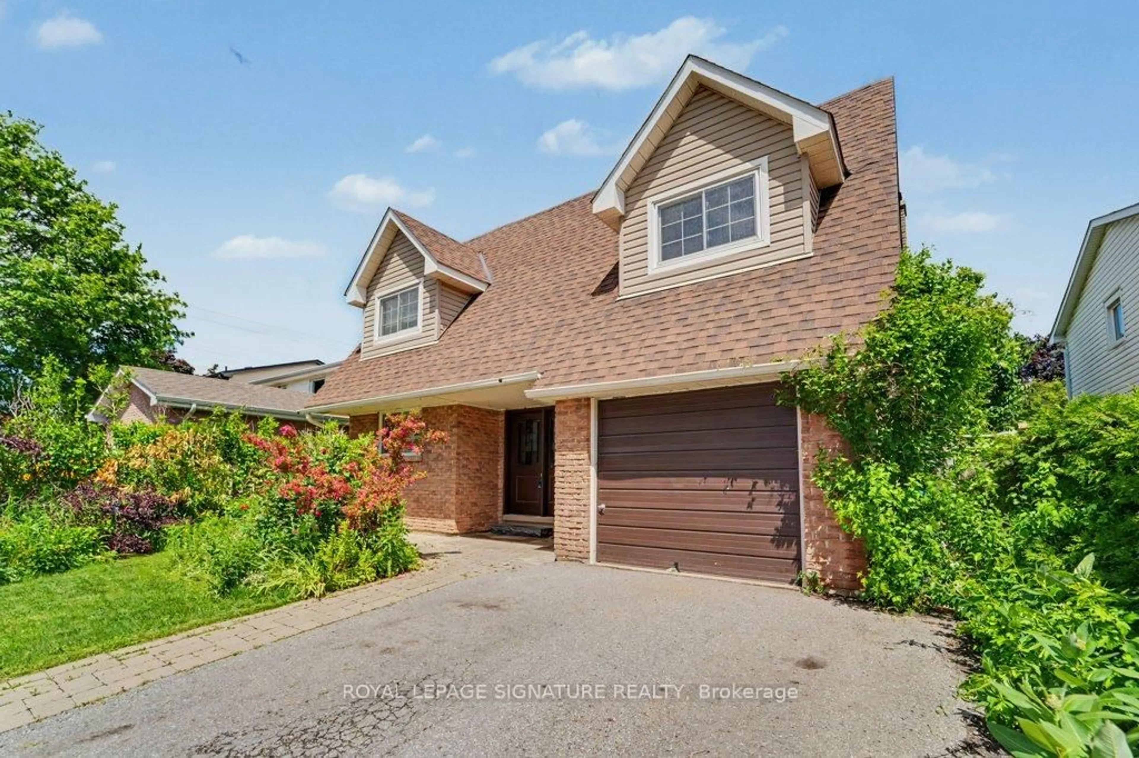 Home with brick exterior material, street for 1580 Alwin Circ, Pickering Ontario L1V 2W2