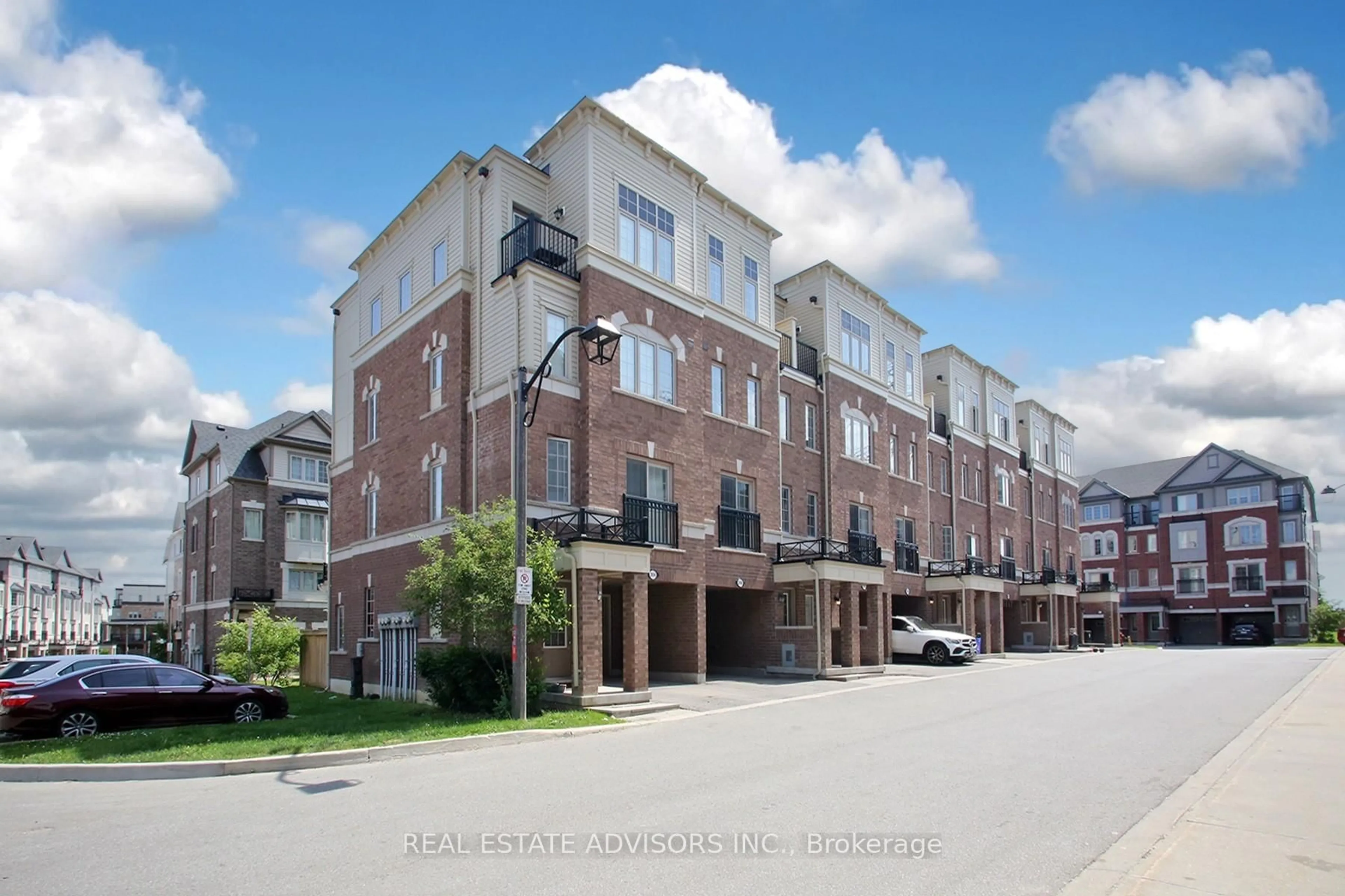 Patio, building for 2696 Deputy Minister Path #169, Oshawa Ontario L1H 7K4