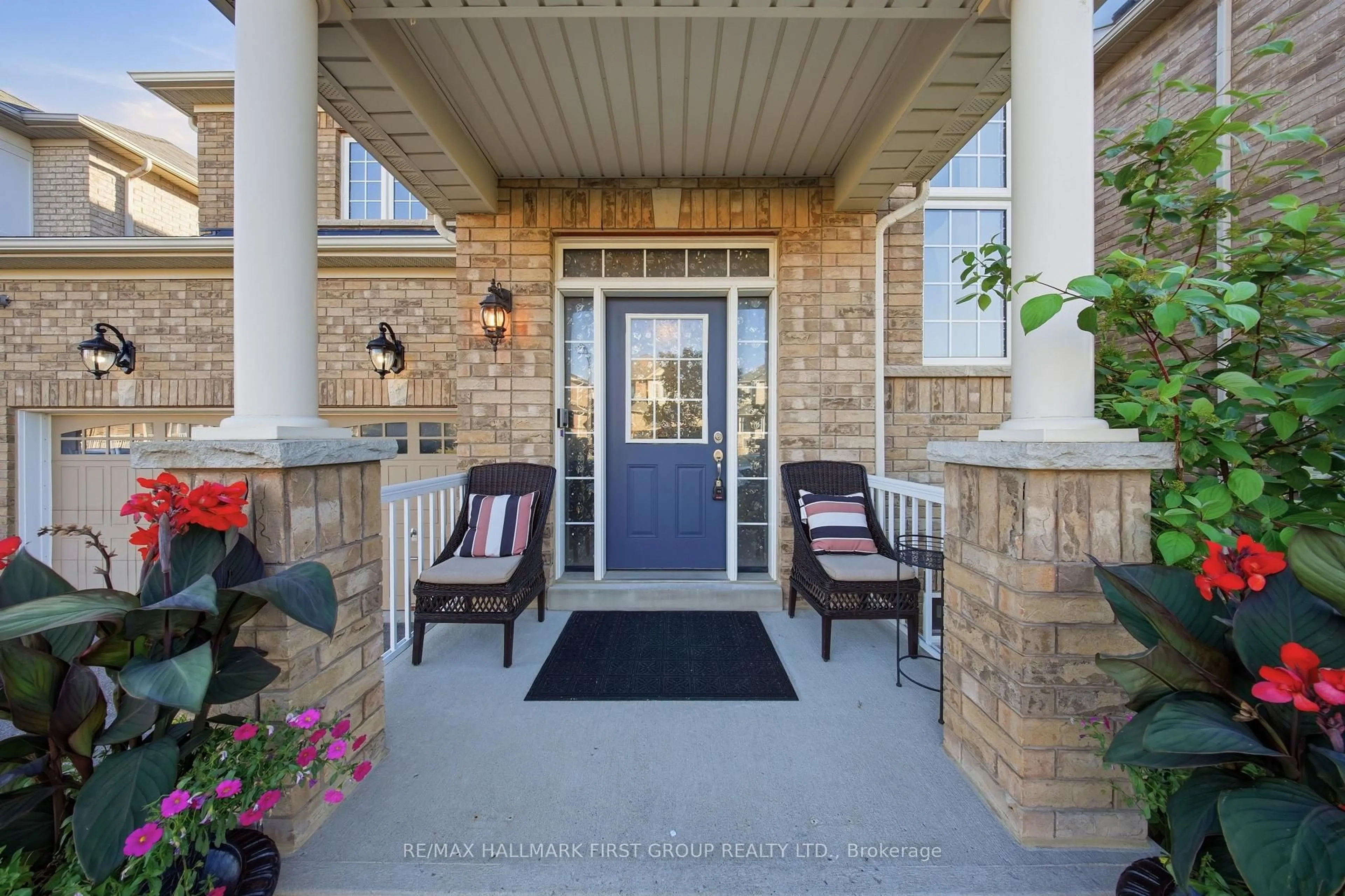 Indoor entryway for 1788 Jack Glenn St, Oshawa Ontario L1K 0W3