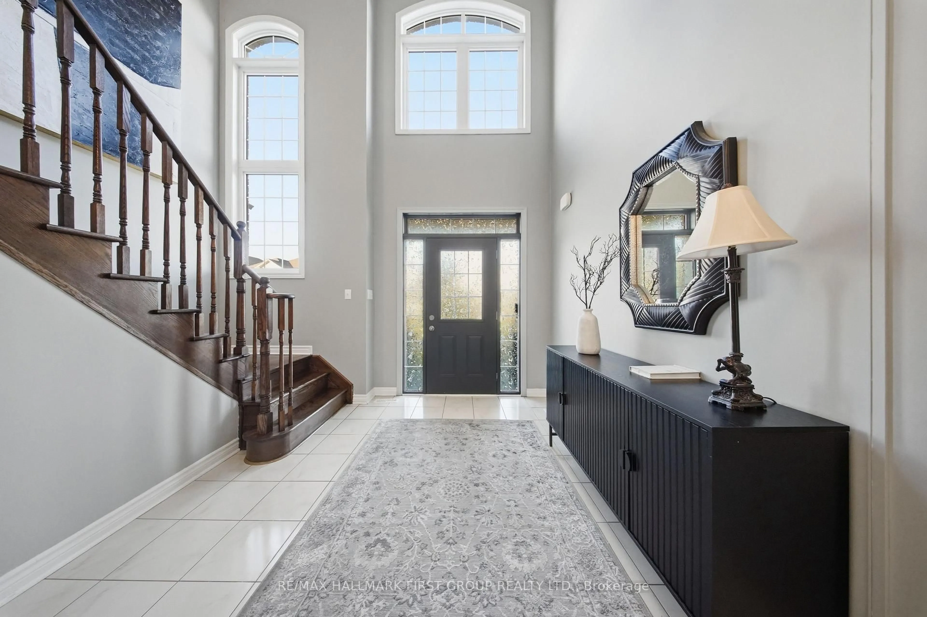 Indoor entryway for 1788 Jack Glenn St, Oshawa Ontario L1K 0W3