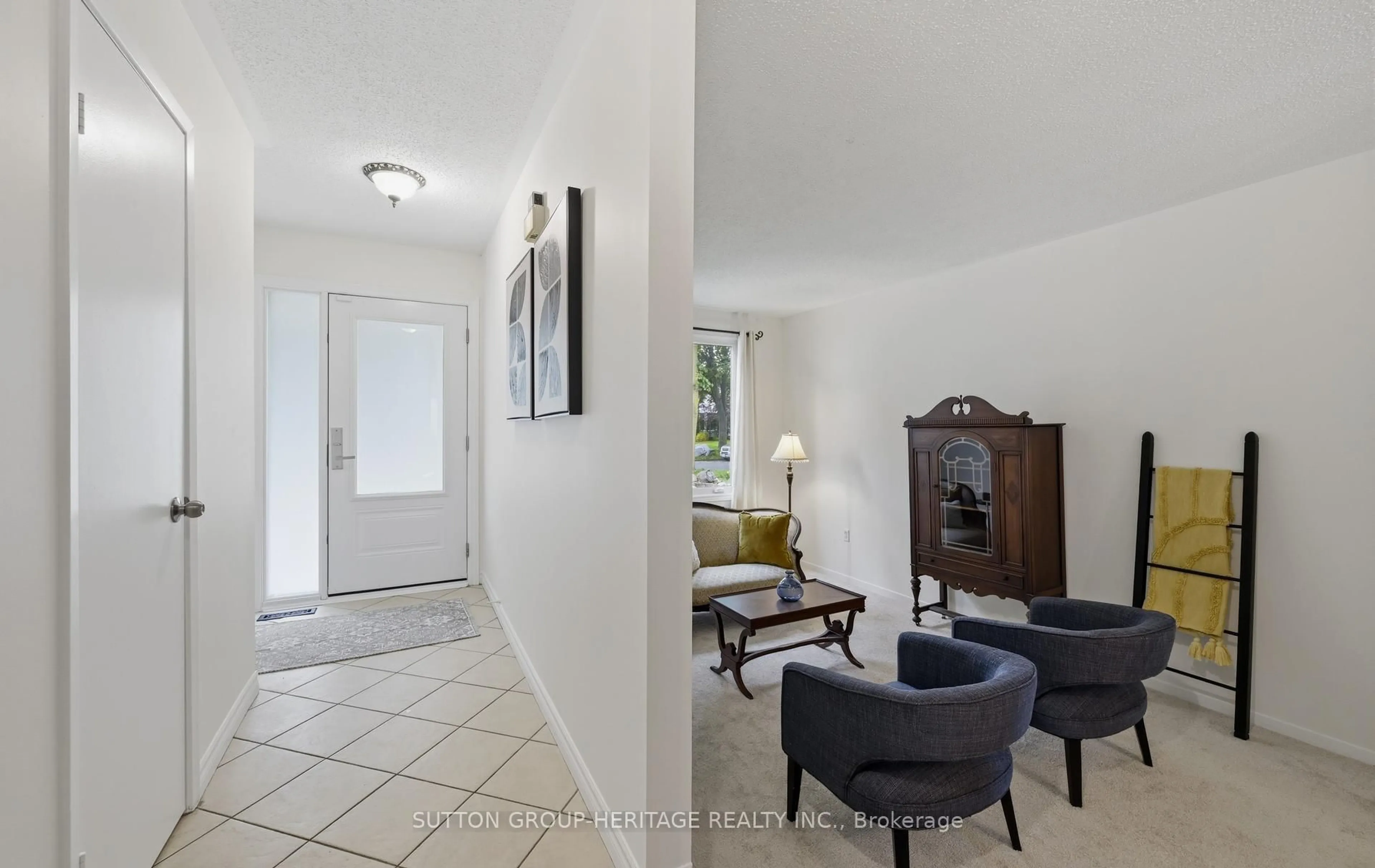 Indoor entryway for 26 Fearn Cres, Ajax Ontario L1S 5L6
