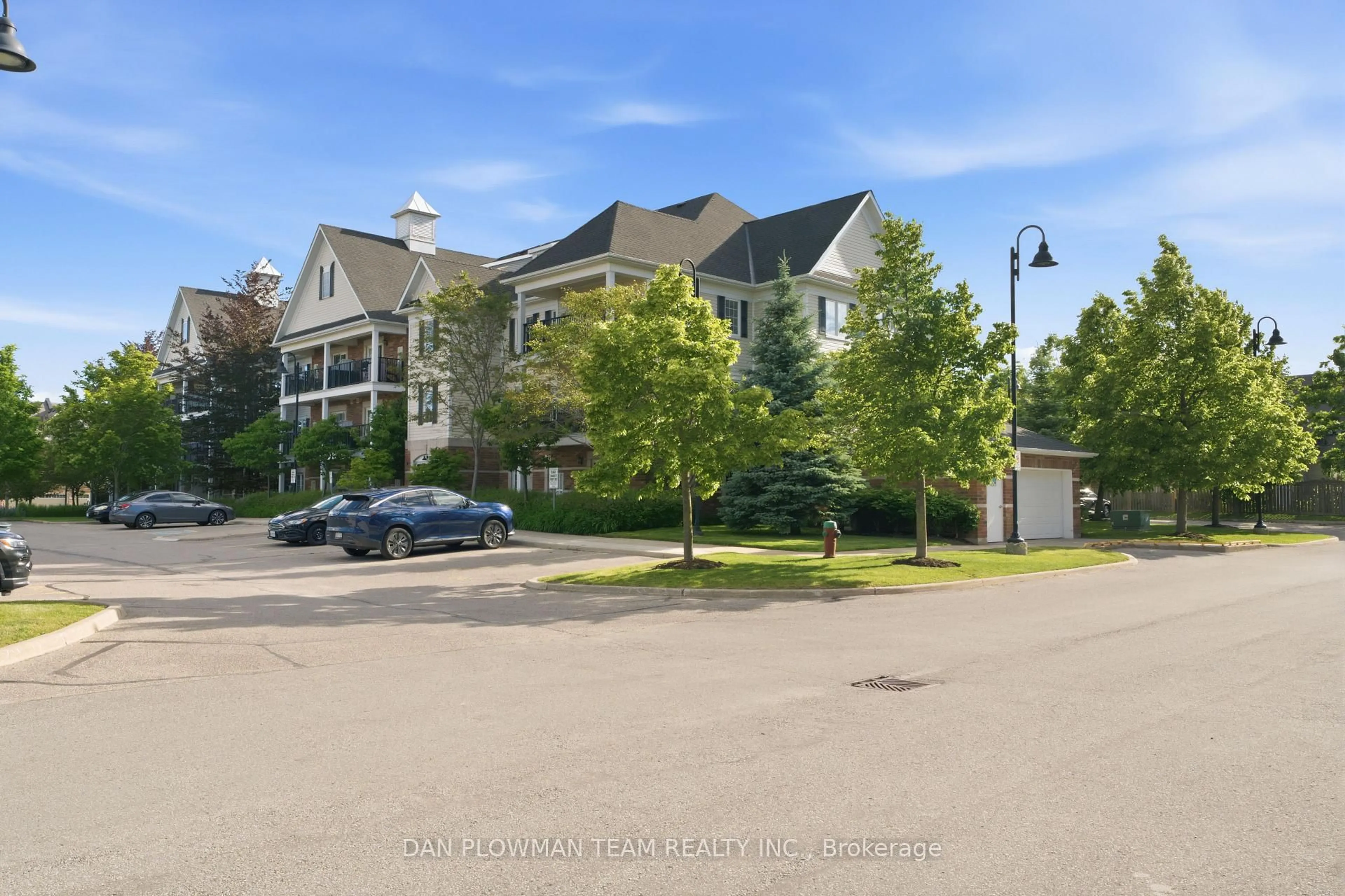 A pic from outside/outdoor area/front of a property/back of a property/a pic from drone, unknown for 75 Shipway Ave #112, Clarington Ontario L1B 0B8