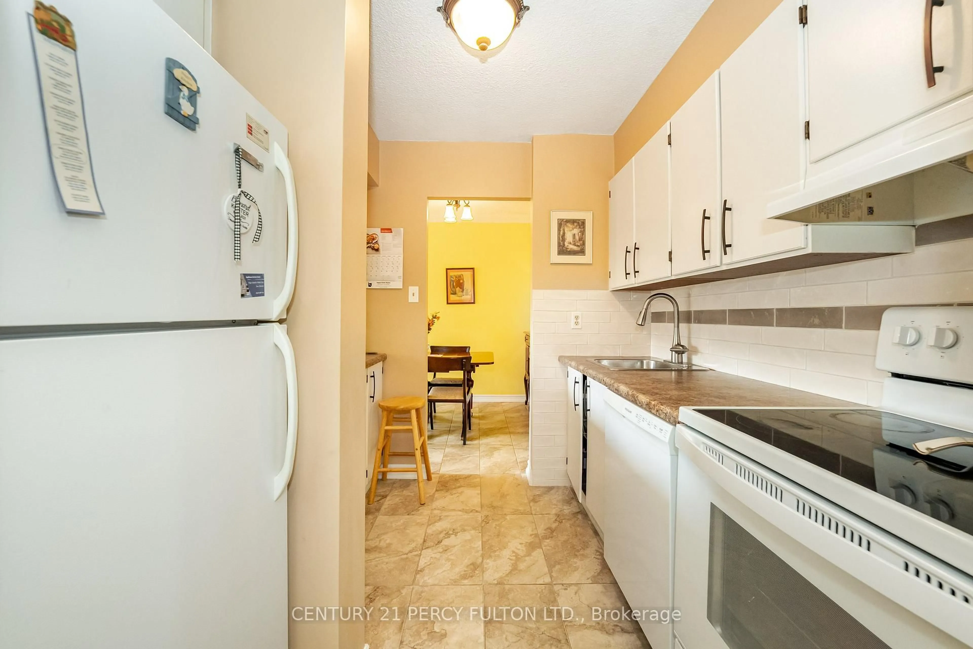 Standard kitchen, ceramic/tile floor for 40 Bay Mills Blvd #201, Toronto Ontario M1T 3P5
