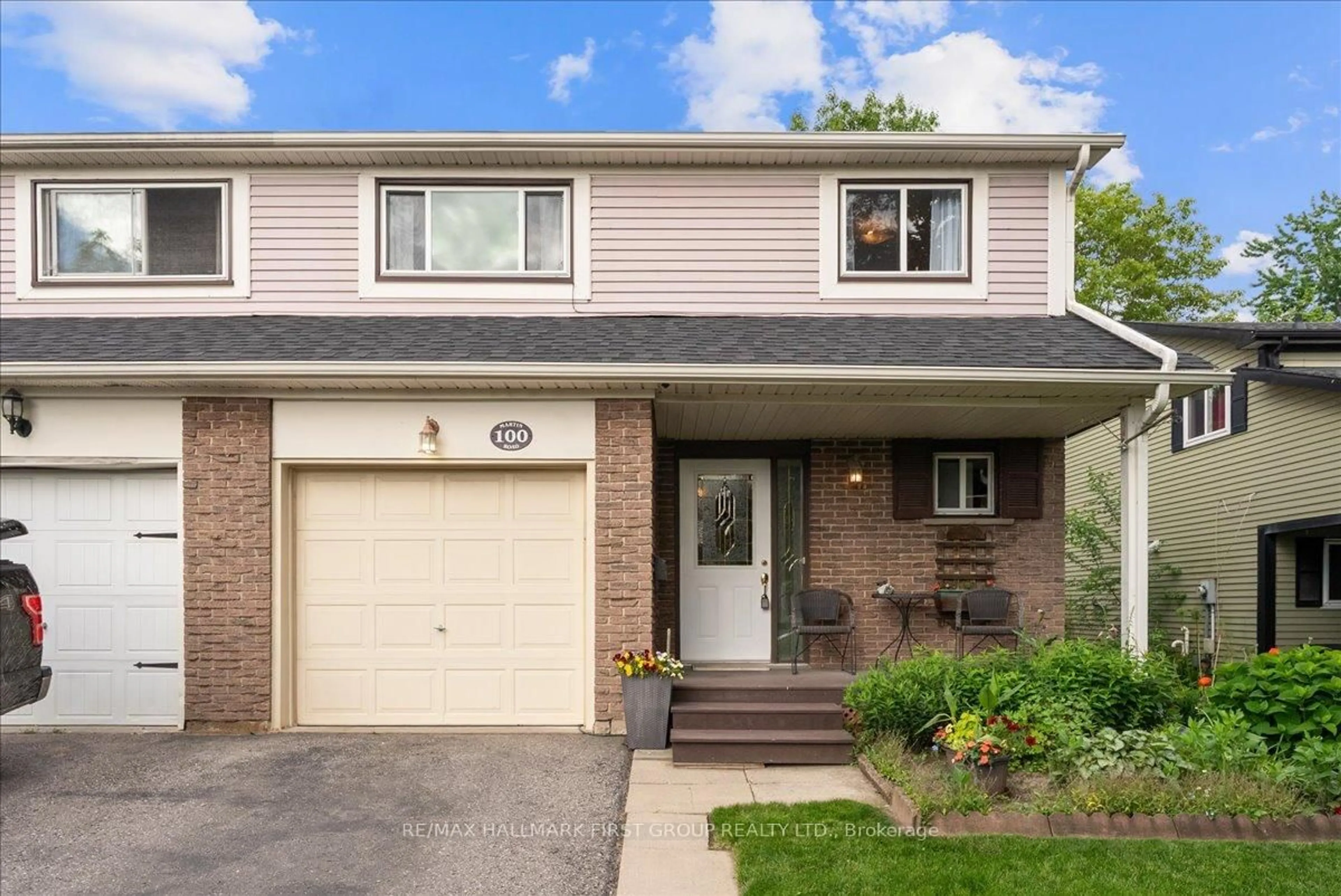 Home with vinyl exterior material, street for 100 Martin Rd, Clarington Ontario L1C 3N4