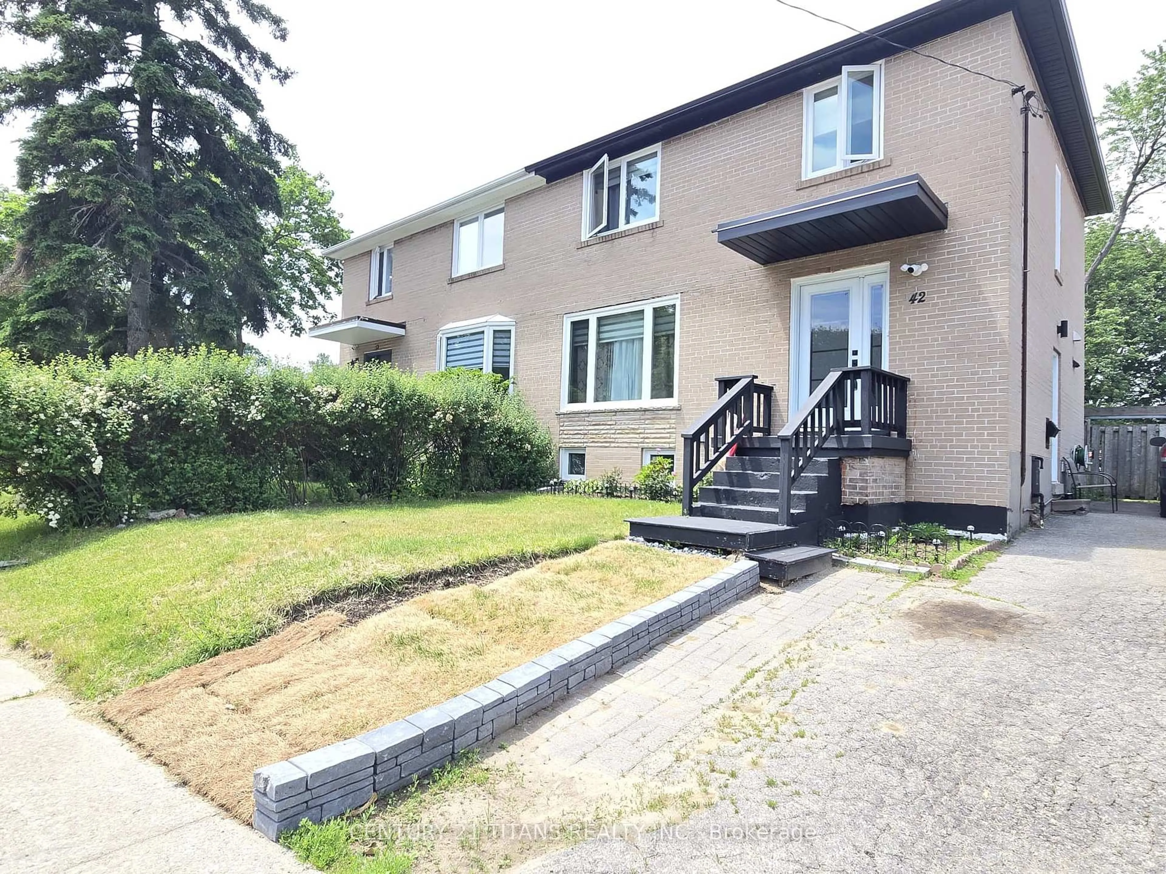 Unknown for 42 Pixley Cres, Toronto Ontario M1E 3G6