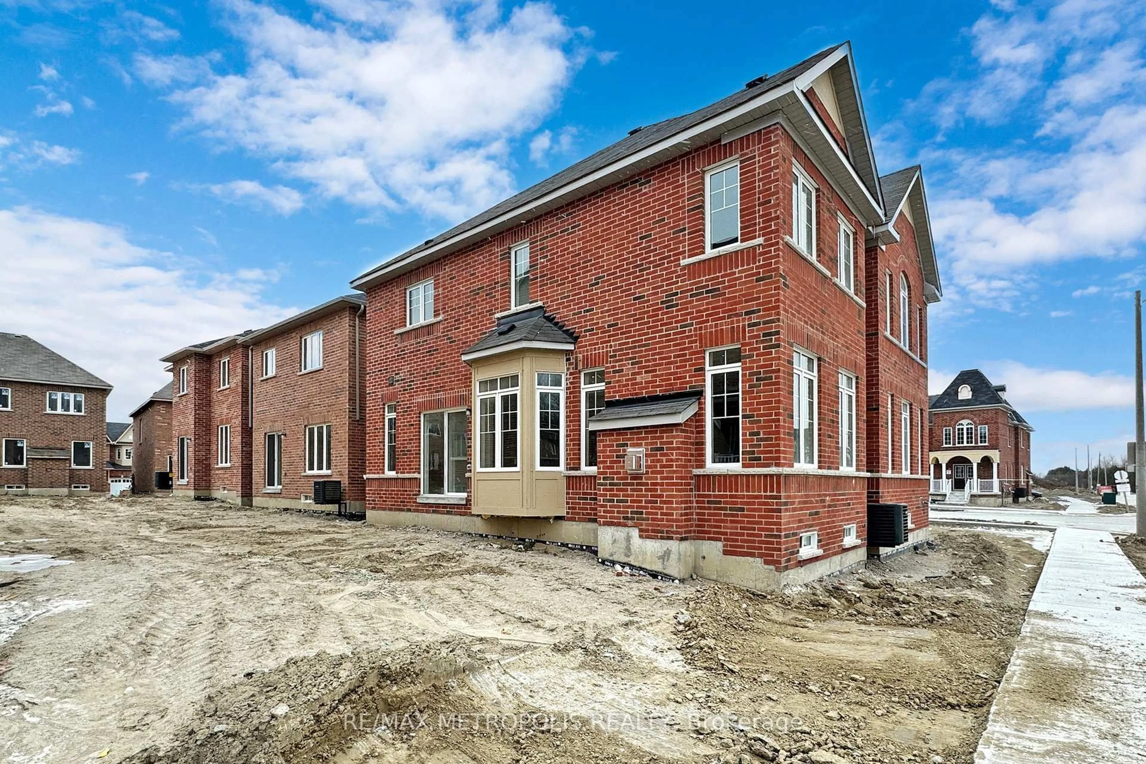 Home with brick exterior material, building for 647 Fleetwood Dr, Oshawa Ontario L1K 2V7
