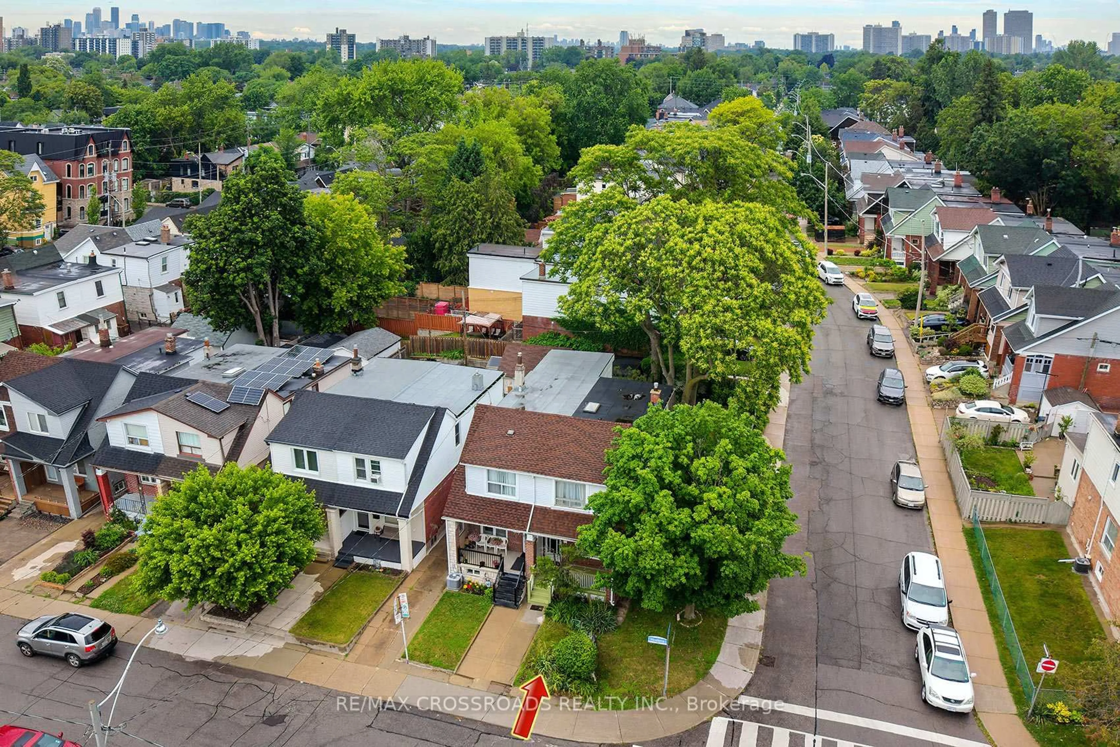 A pic from outside/outdoor area/front of a property/back of a property/a pic from drone, unknown for 90 Milverton Blvd, Toronto Ontario M4J 1T8