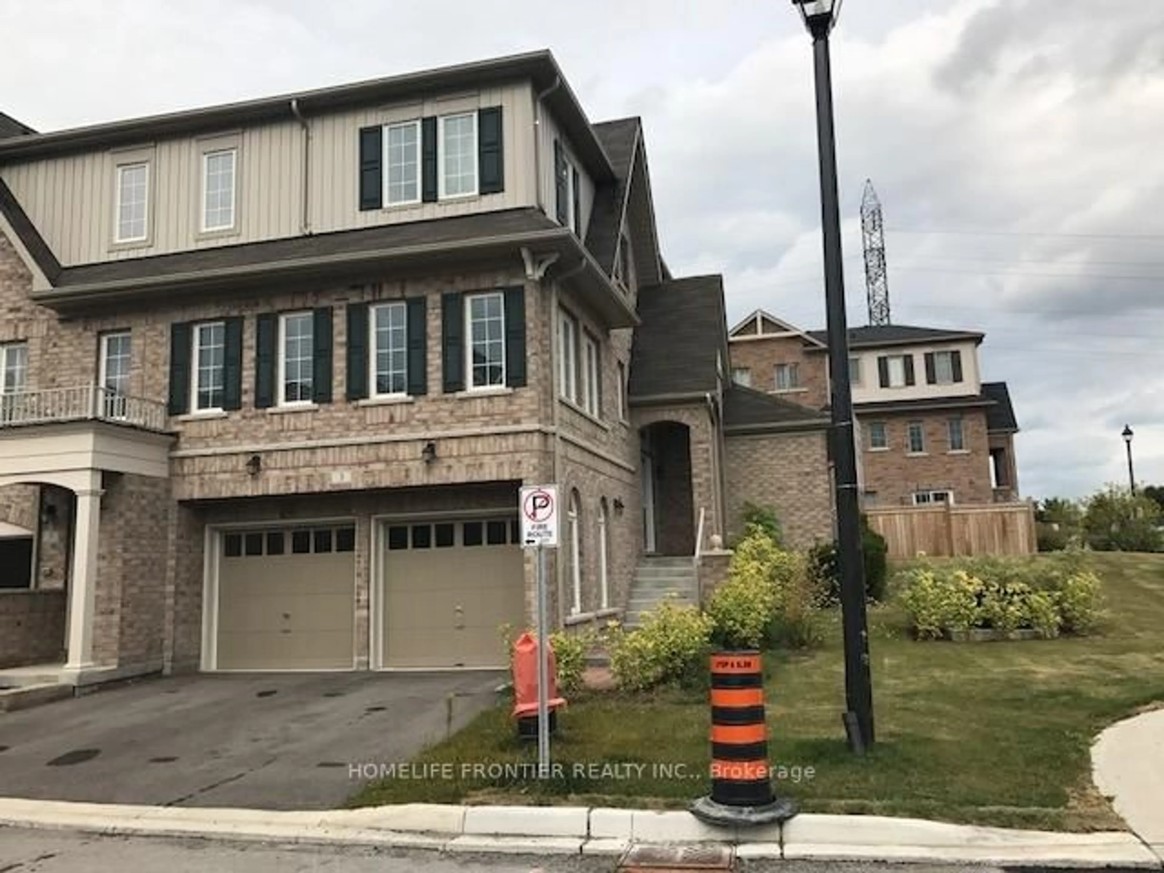 Home with brick exterior material, street for 3 Benjamin Way, Whitby Ontario L1N 0K7