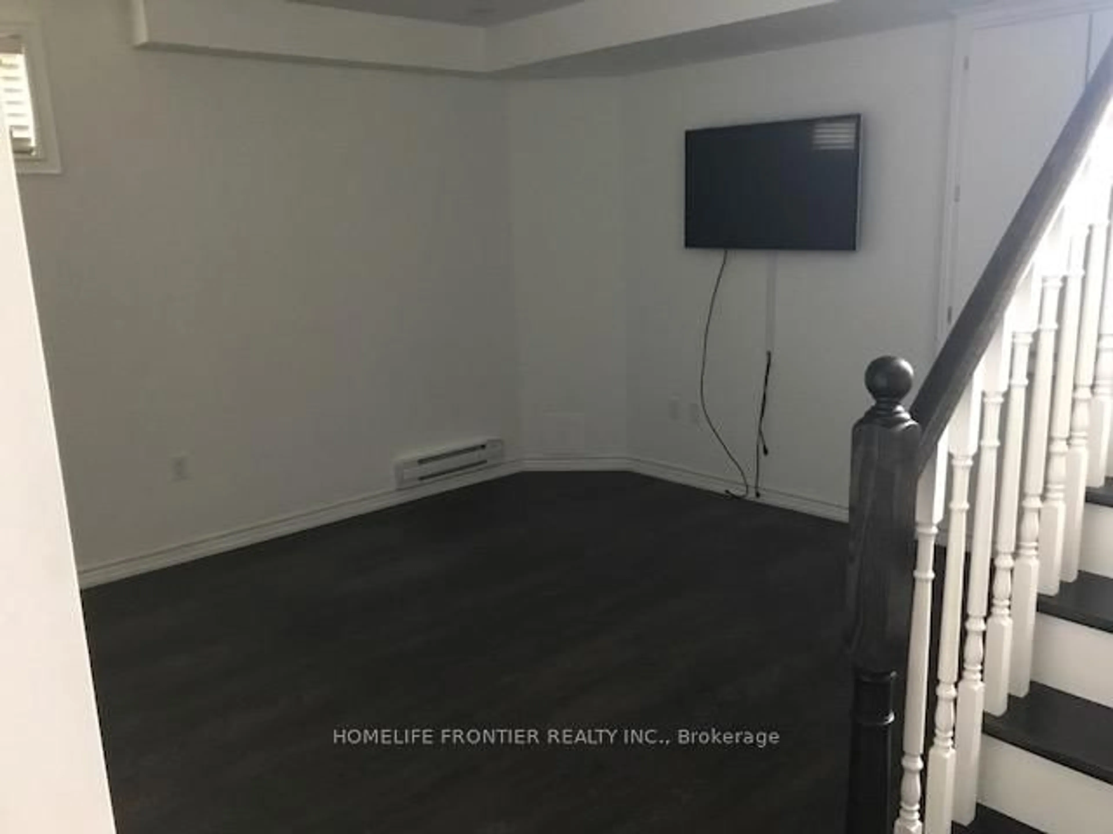 A pic of a room for 3 Benjamin Way, Whitby Ontario L1N 0K7