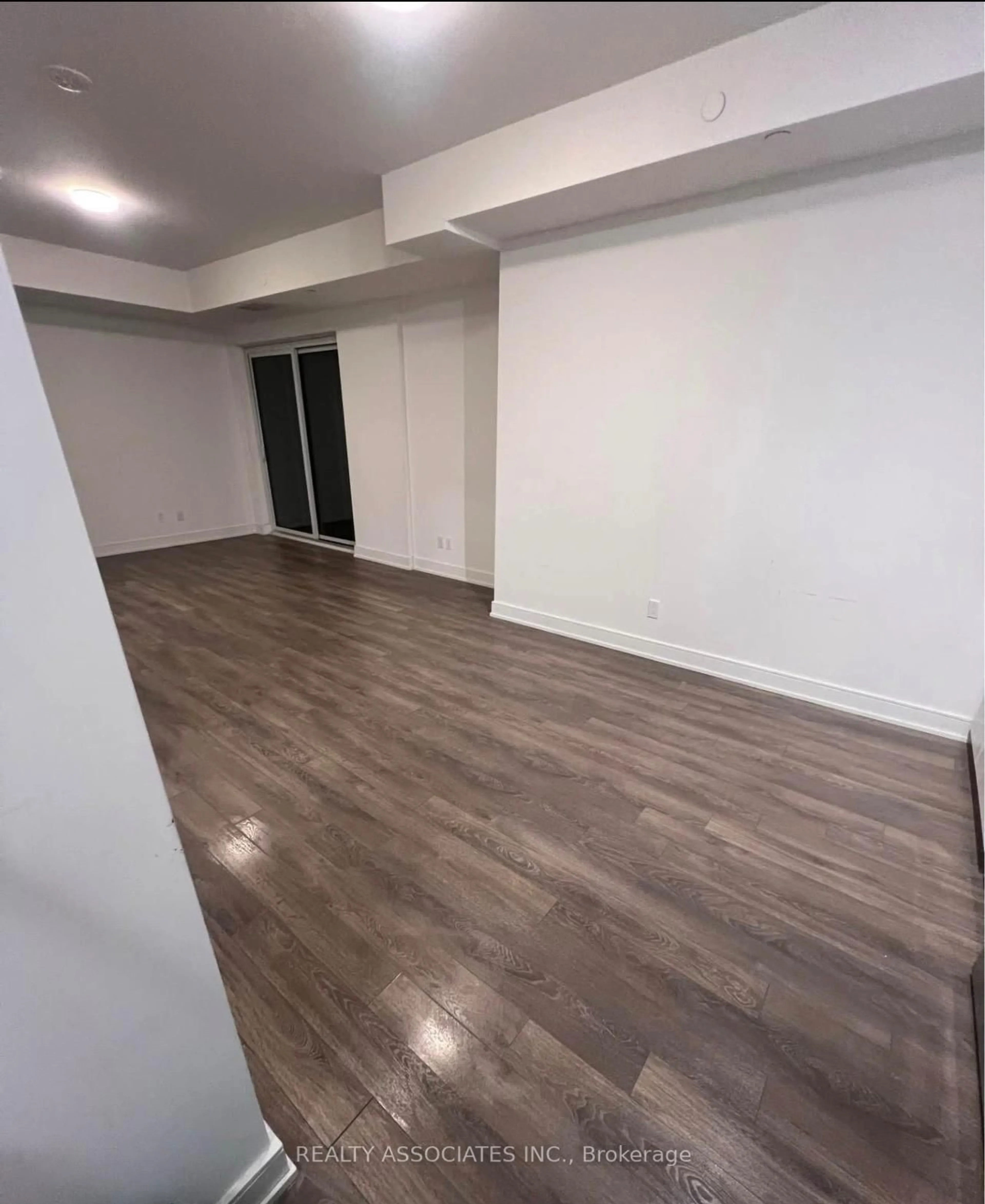 A pic of a room for 1350 Ellesmere Rd #627, Toronto Ontario M1P 2X9