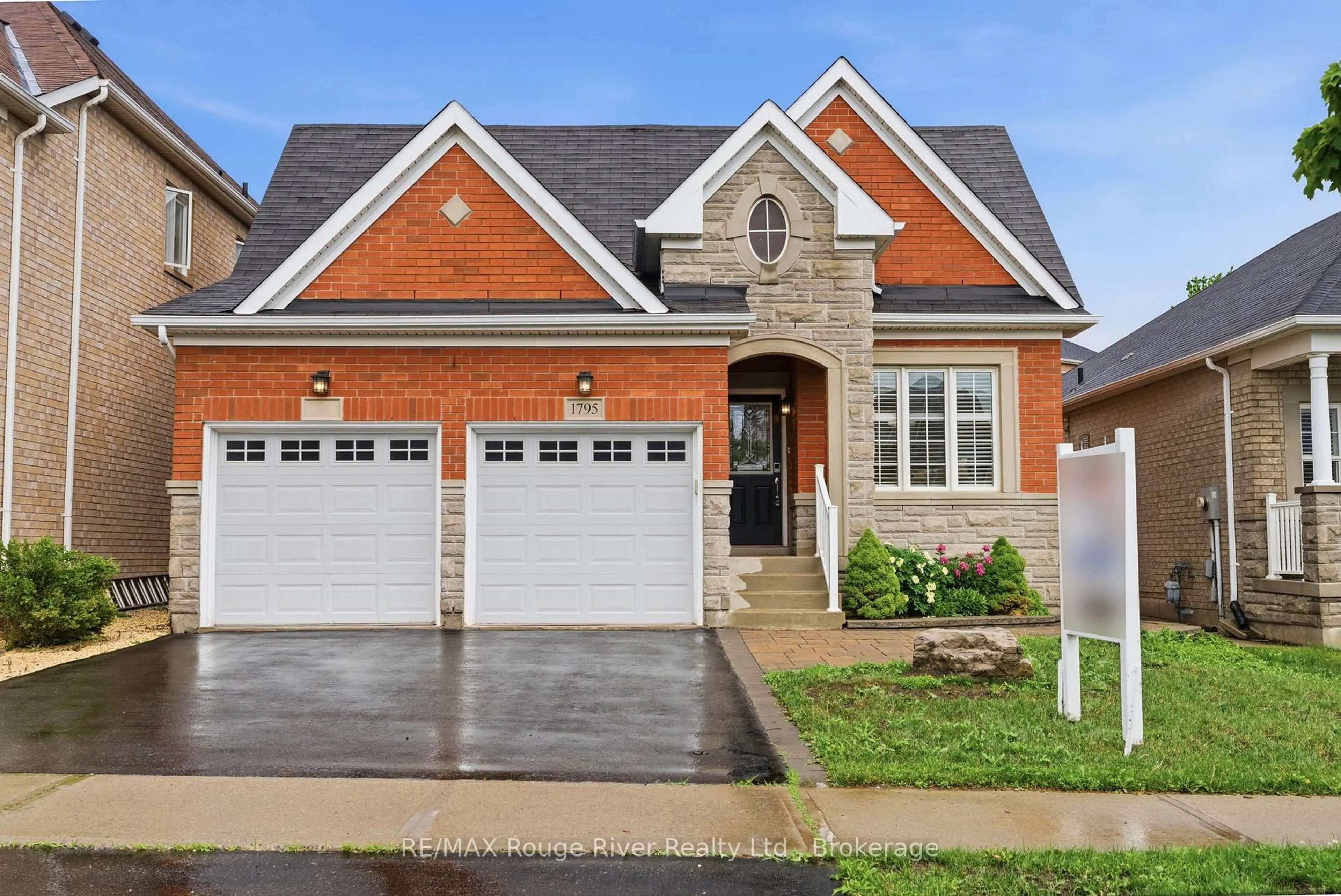 Home with brick exterior material, street for 1795 Grandview St, Oshawa Ontario L1K 0J3